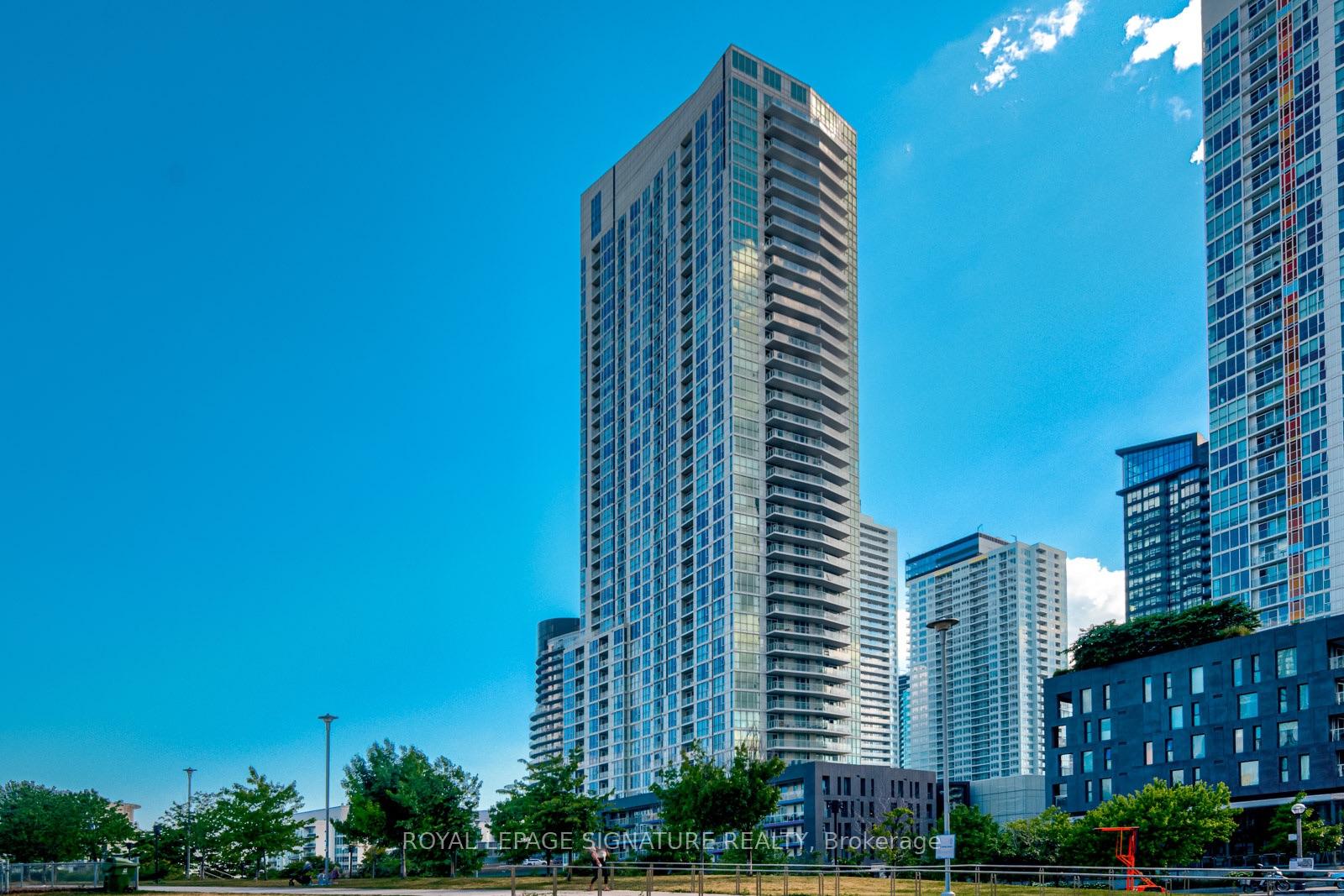 Photo 2 of Unit 318, 75 Queens Wharf Road, Toronto, Waterfront Communities — HOMEH