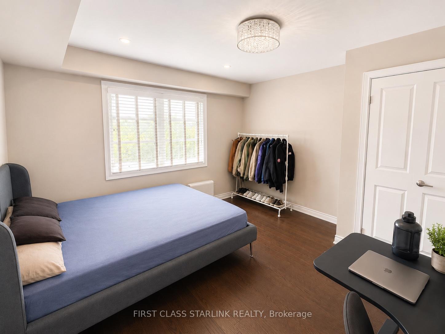 Photo 6 of Unit 34, 2058 Queensborough Gate, Mississauga, Central Erin Mills — HOMEH