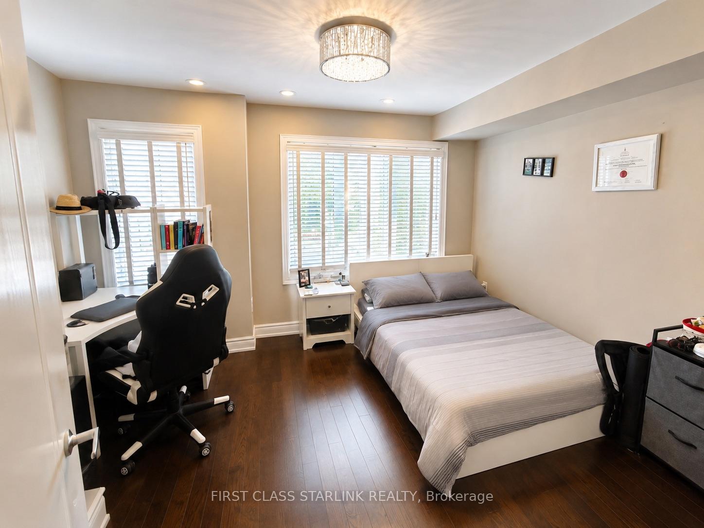 Photo 11 of Unit 34, 2058 Queensborough Gate, Mississauga, Central Erin Mills — HOMEH