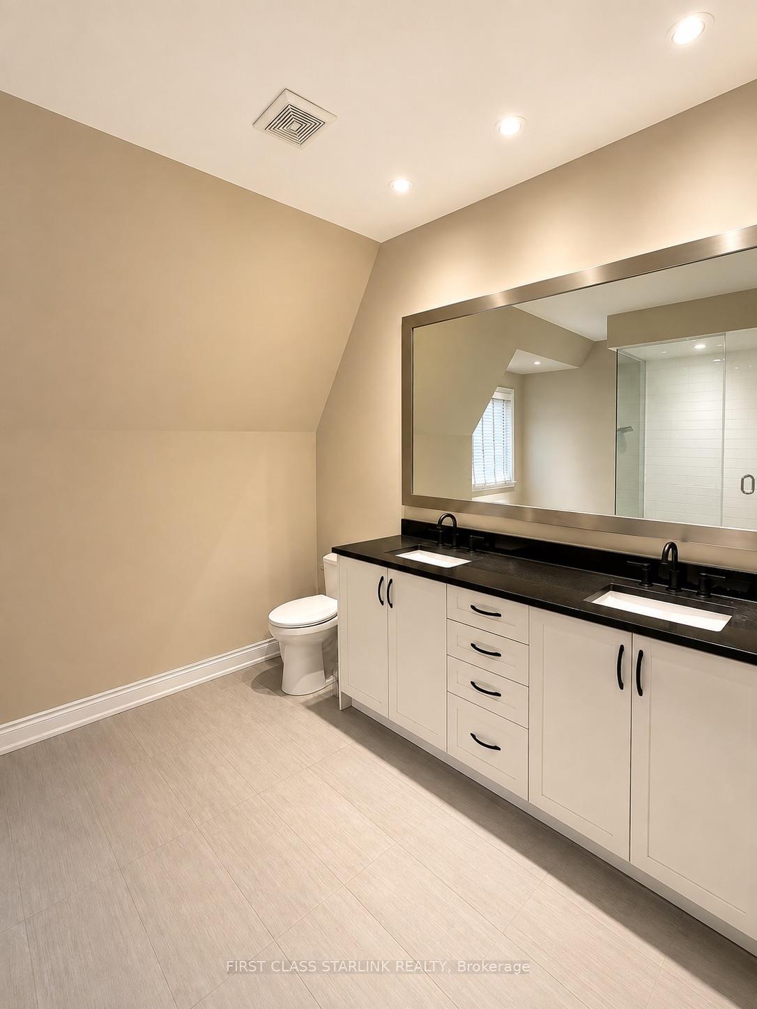 Photo 13 of Unit 34, 2058 Queensborough Gate, Mississauga, Central Erin Mills — HOMEH