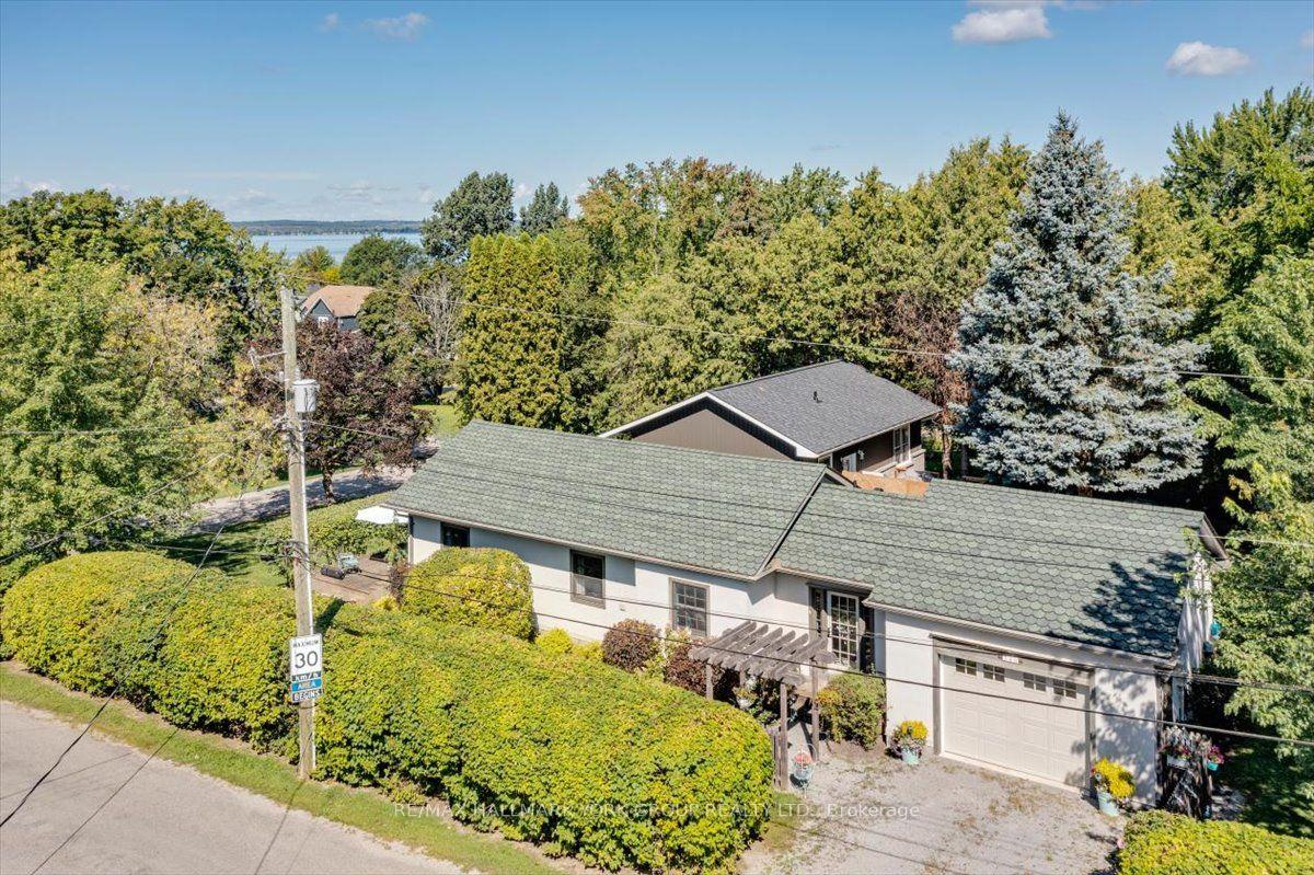 Photo 2 of 280 Orchard Beach Road, Georgina, Historic Lakeshore Communities — HOMEH