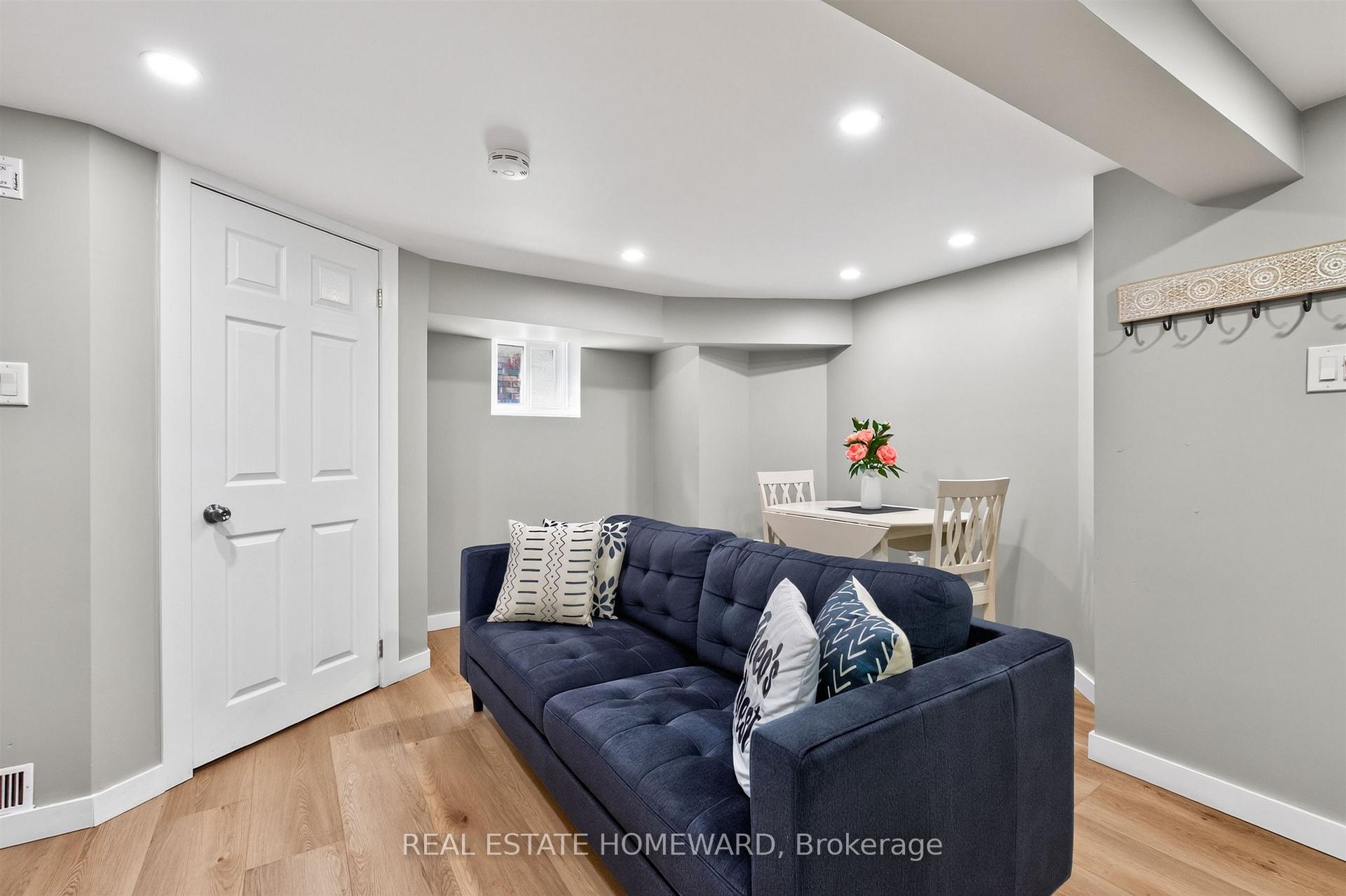 Photo 16 of 413 O'connor Drive, Toronto, East York — HOMEH