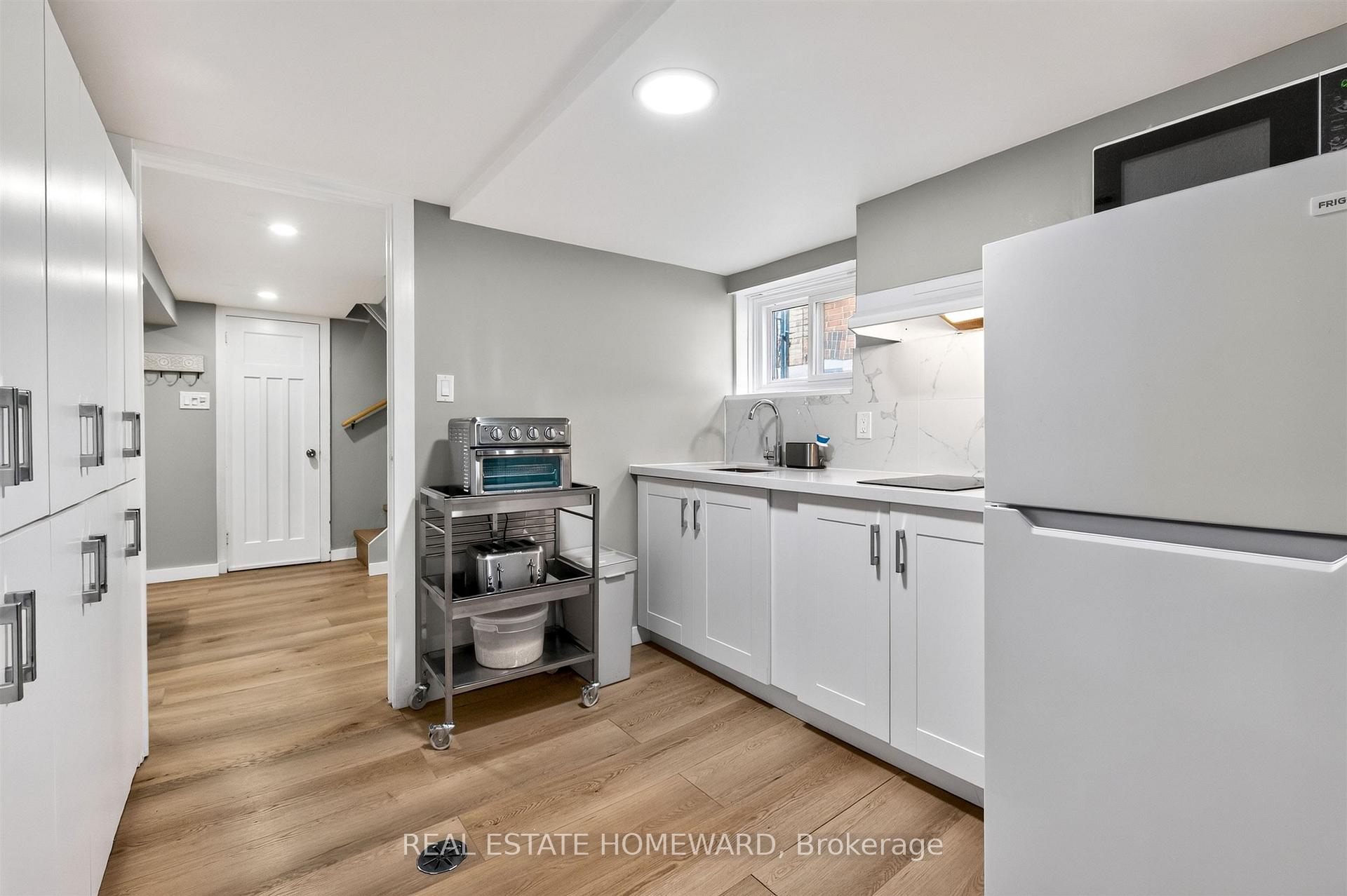 Photo 19 of 413 O'connor Drive, Toronto, East York — HOMEH