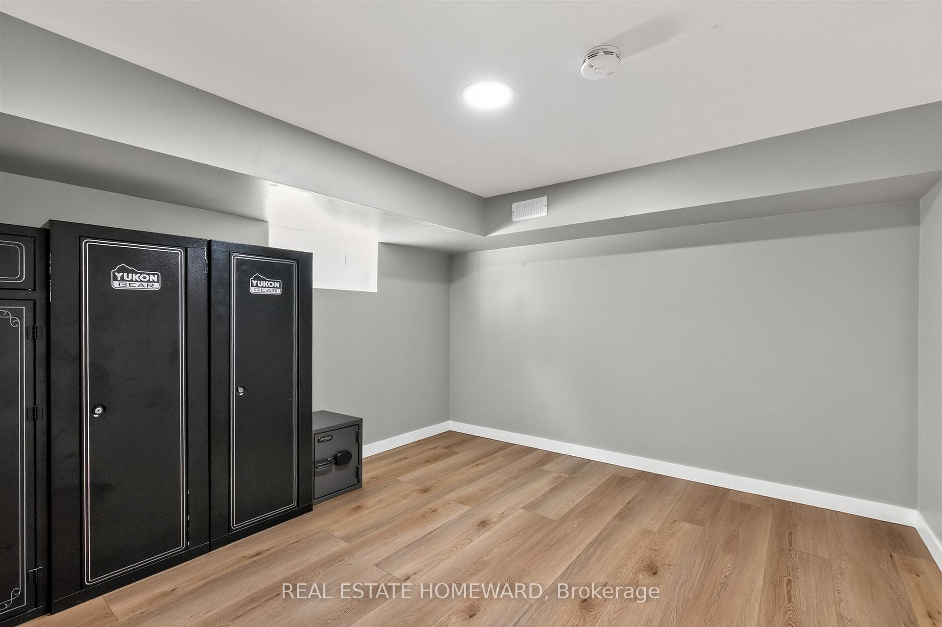 Photo 24 of 413 O'connor Drive, Toronto, East York — HOMEH