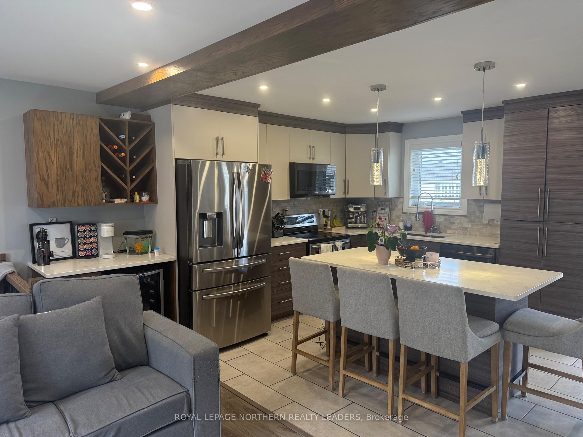 Photo 10 of 536 Tamarack Street, Timmins, TNE - North — HOMEH