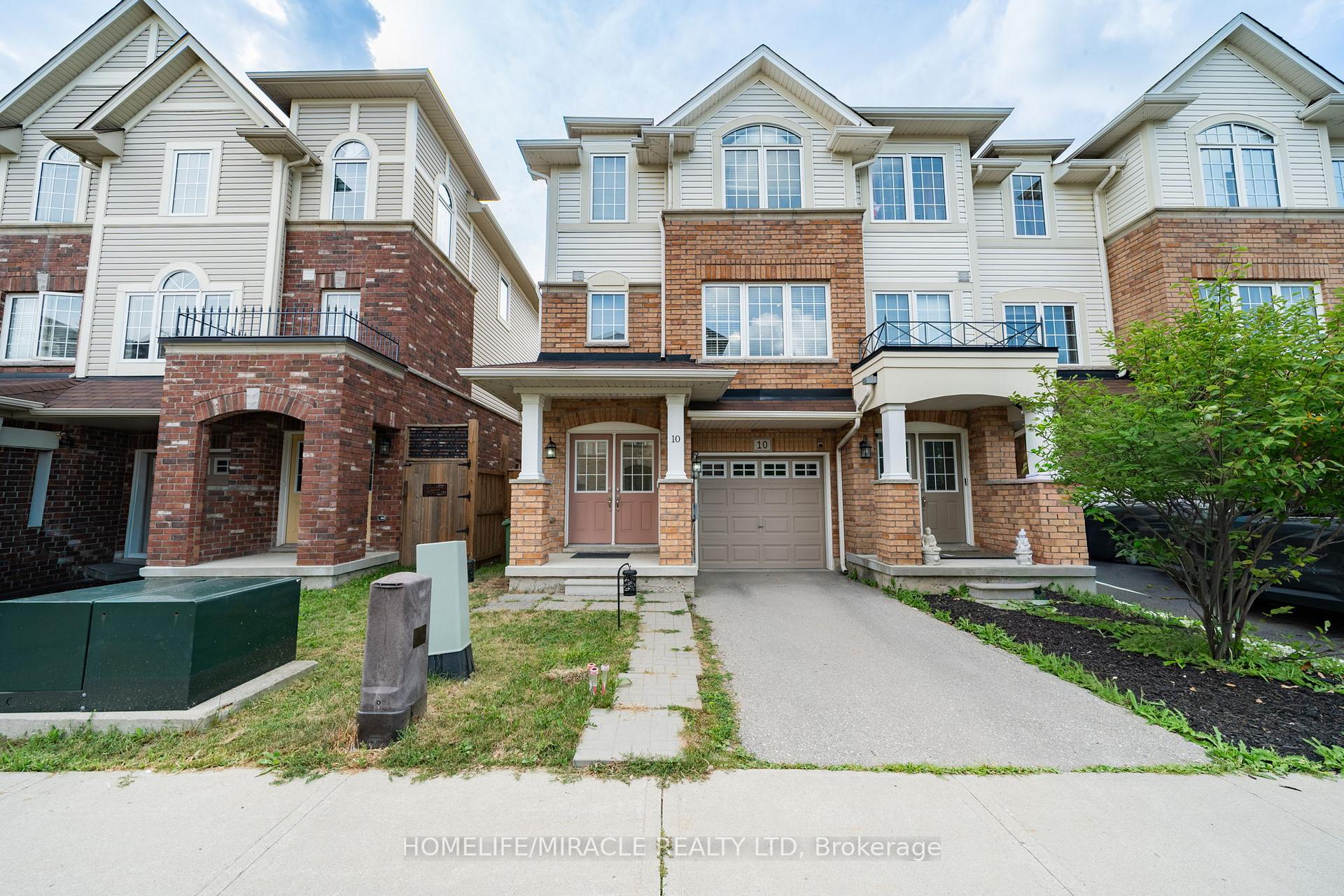 Photo 3 of 10 Kenridge Terrace, Hamilton, Stoney Creek Mountain — HOMEH