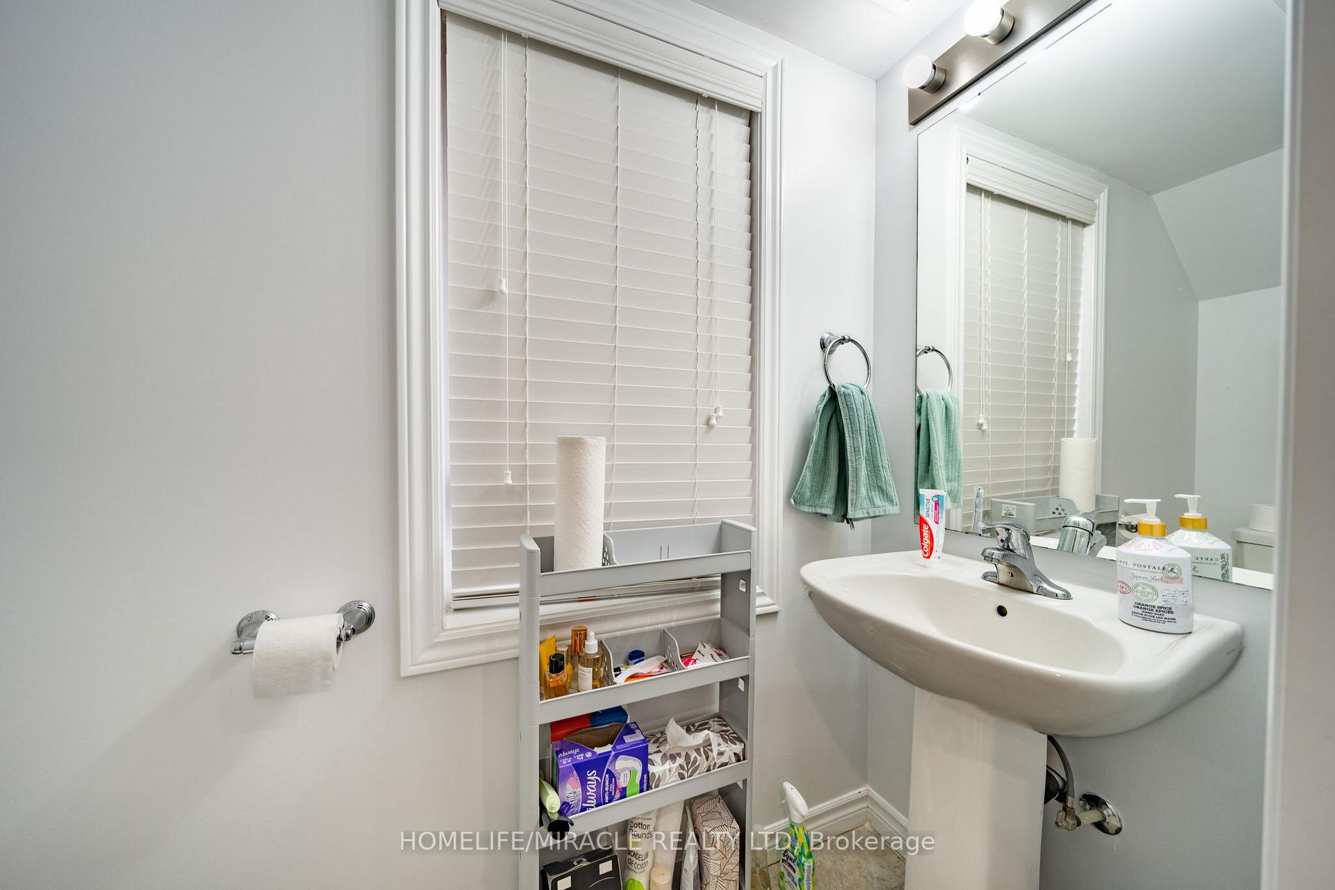 Photo 12 of 10 Kenridge Terrace, Hamilton, Stoney Creek Mountain — HOMEH