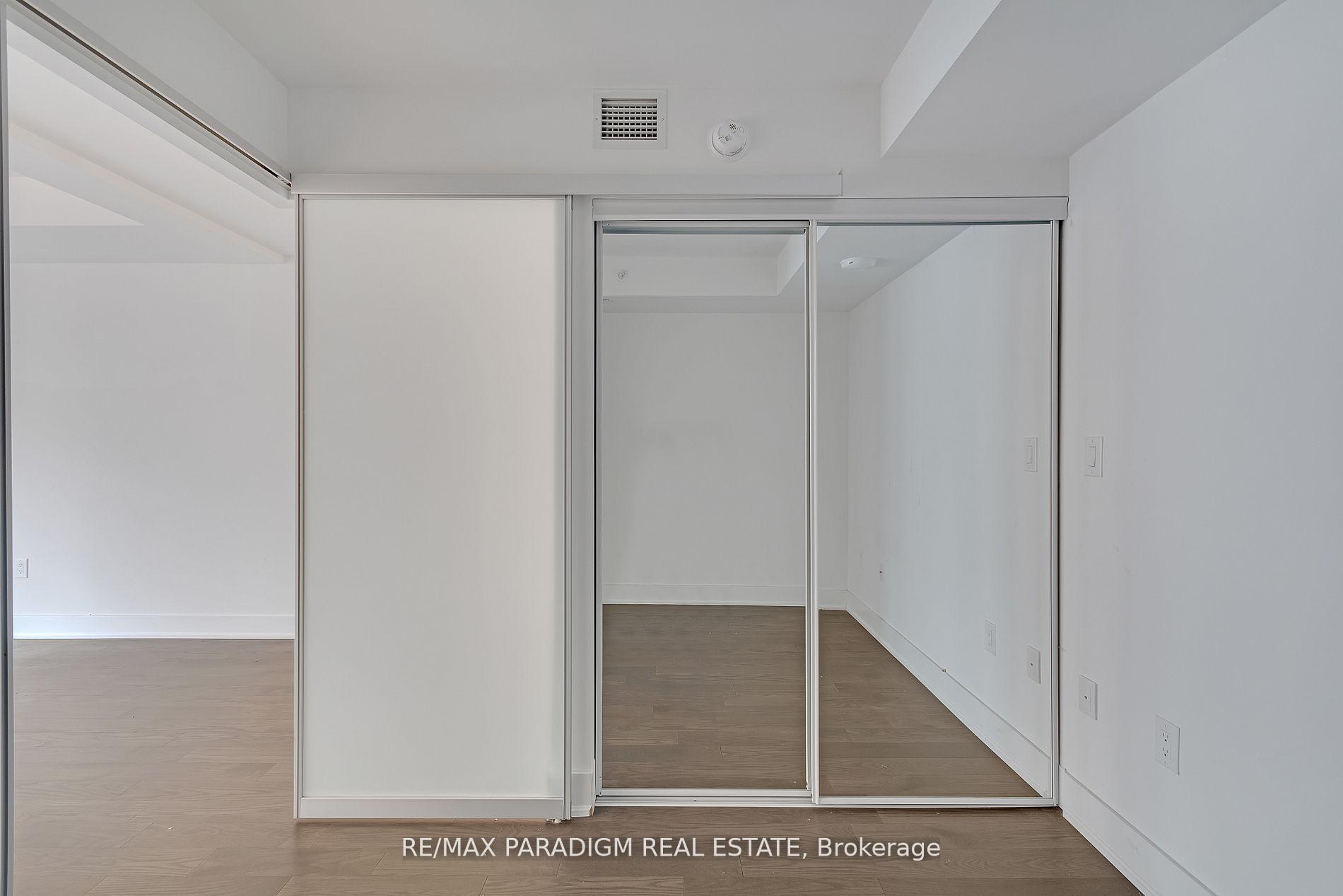 Photo 5 of Unit 2501, 955 Bay Street, Toronto, Bay Street Corridor — HOMEH