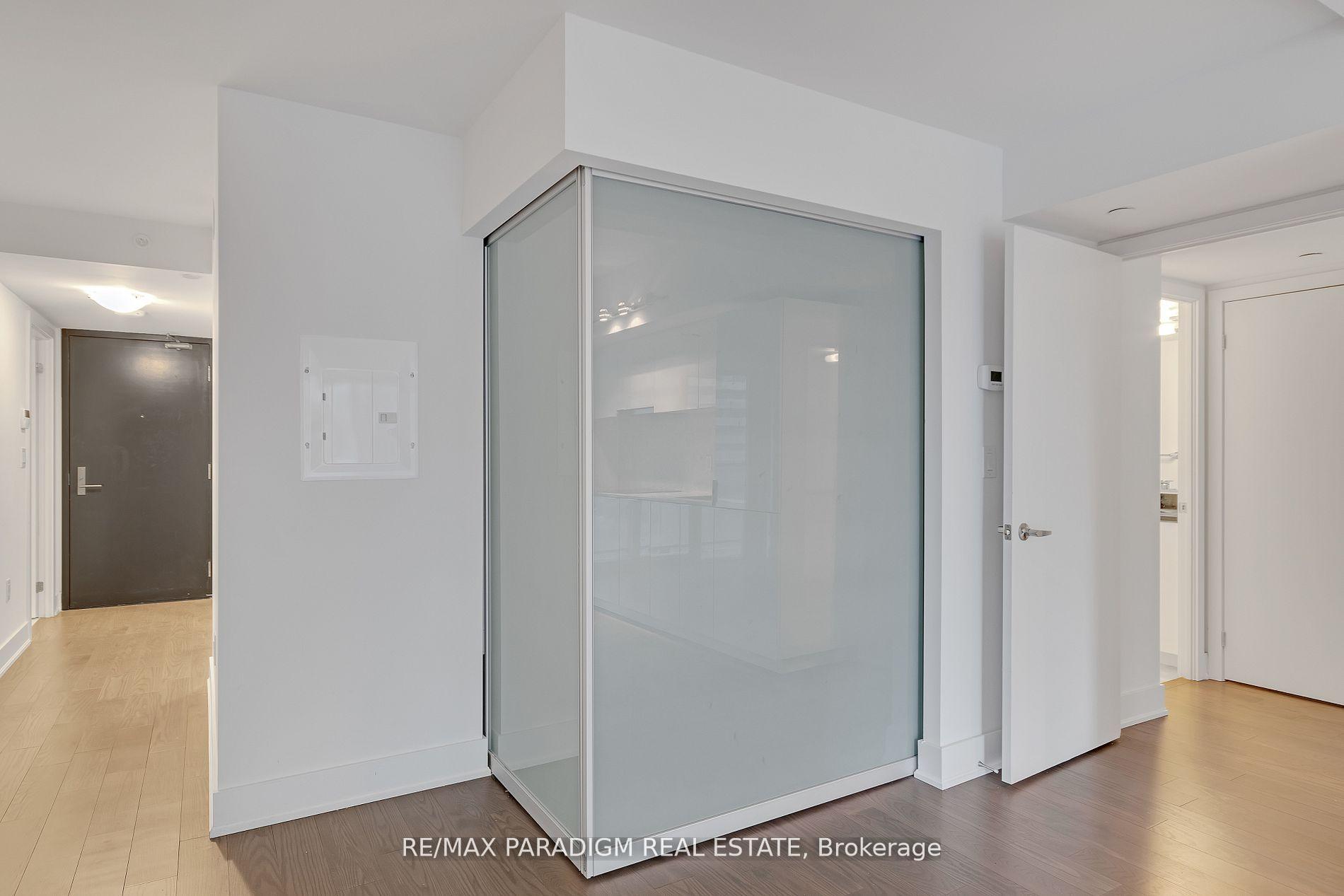 Photo 7 of Unit 2501, 955 Bay Street, Toronto, Bay Street Corridor — HOMEH