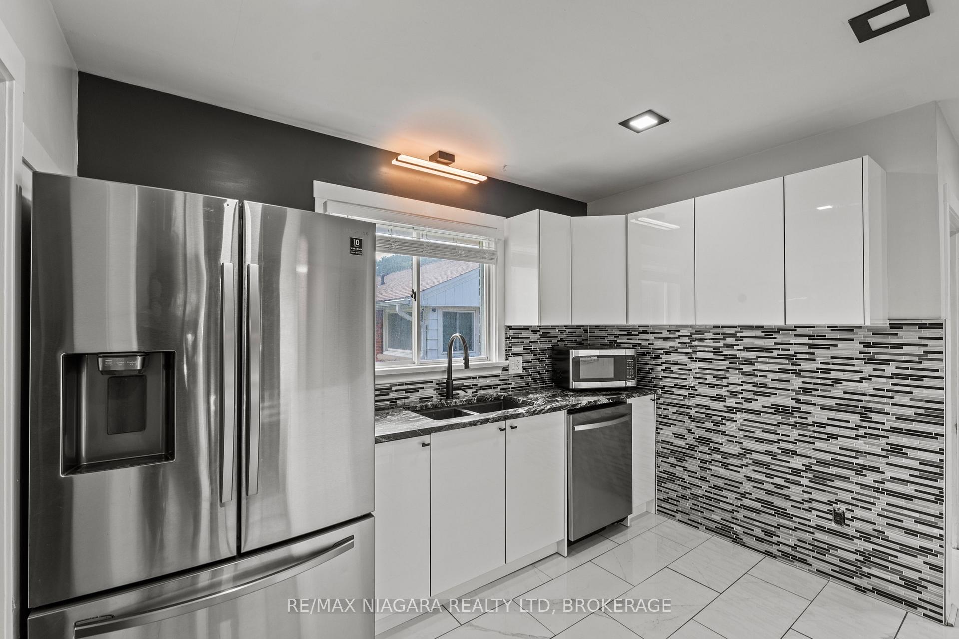 Photo 15 of 67 Maple Park Drive, Welland, Prince Charles — HOMEH