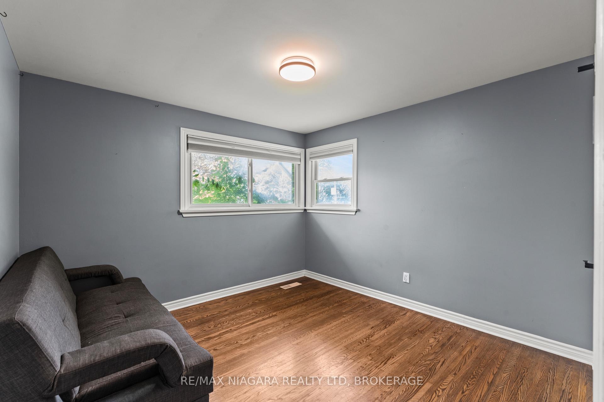 Photo 20 of 67 Maple Park Drive, Welland, Prince Charles — HOMEH
