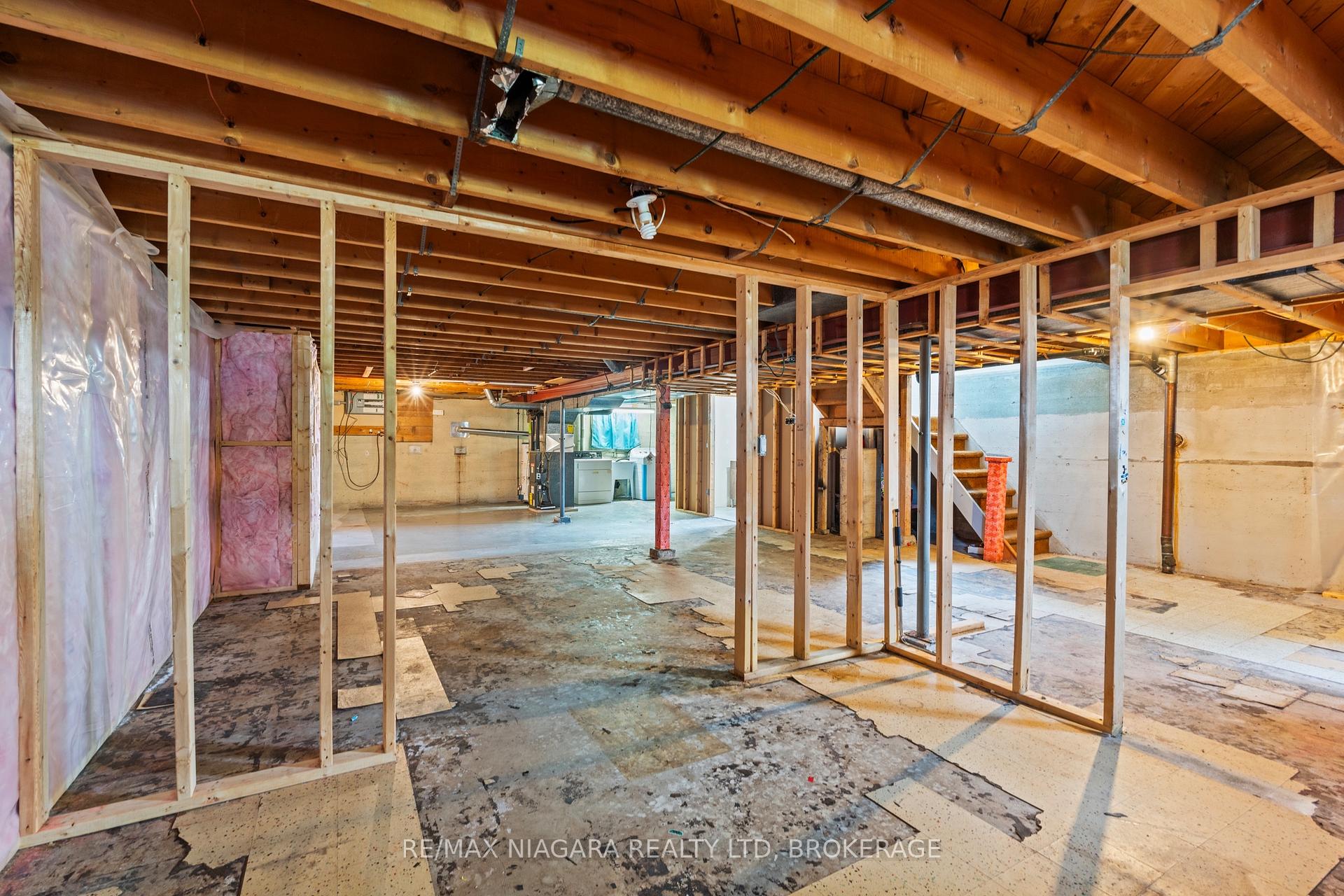Photo 24 of 67 Maple Park Drive, Welland, Prince Charles — HOMEH