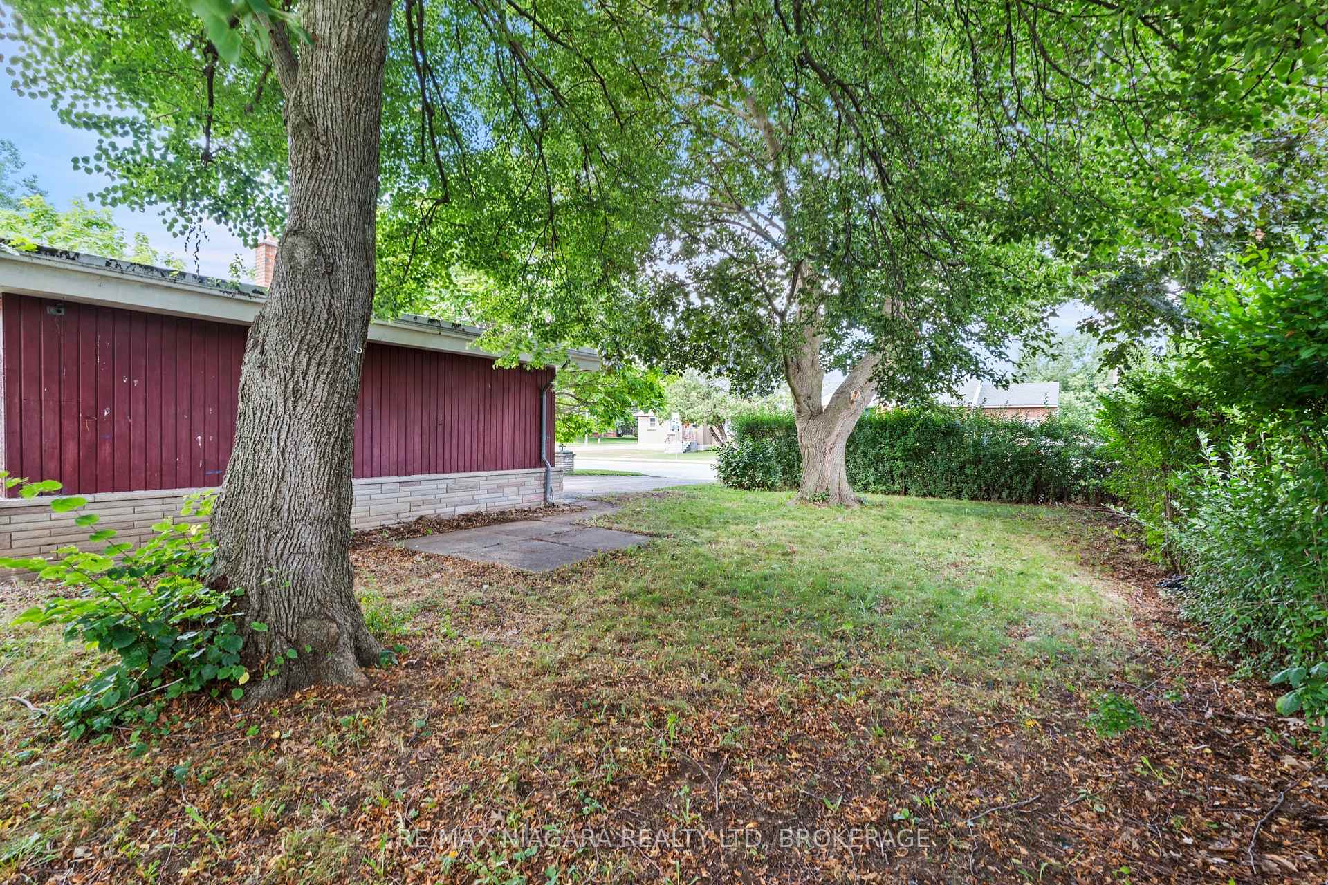 Photo 28 of 67 Maple Park Drive, Welland, Prince Charles — HOMEH