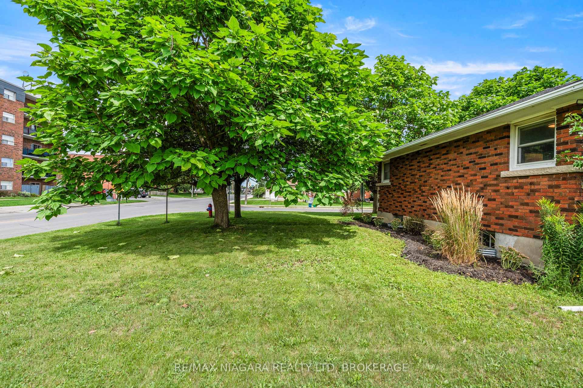 Photo 29 of 67 Maple Park Drive, Welland, Prince Charles — HOMEH