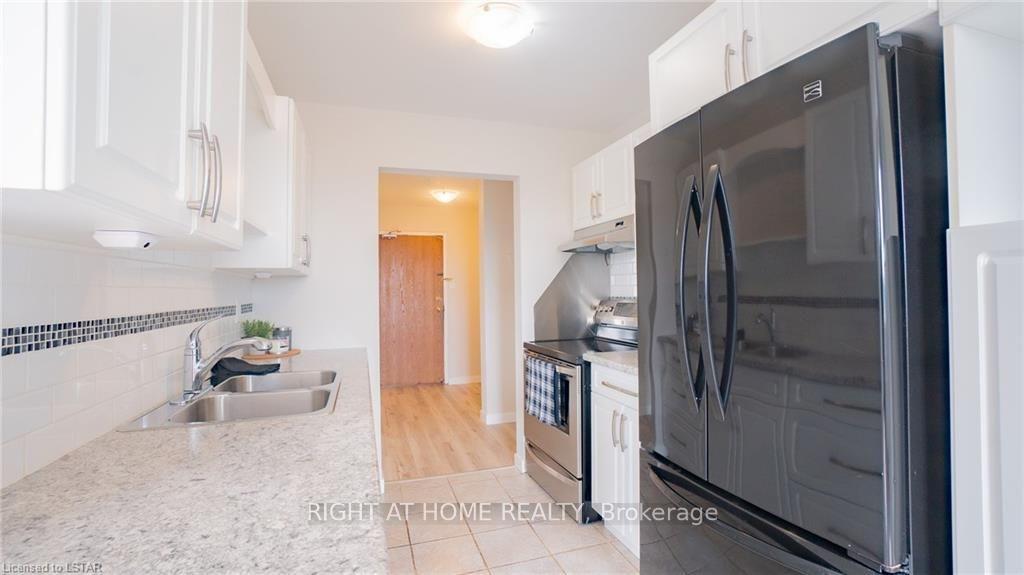 Photo 14 of Unit 801, 986 Huron Street, London, East A — HOMEH