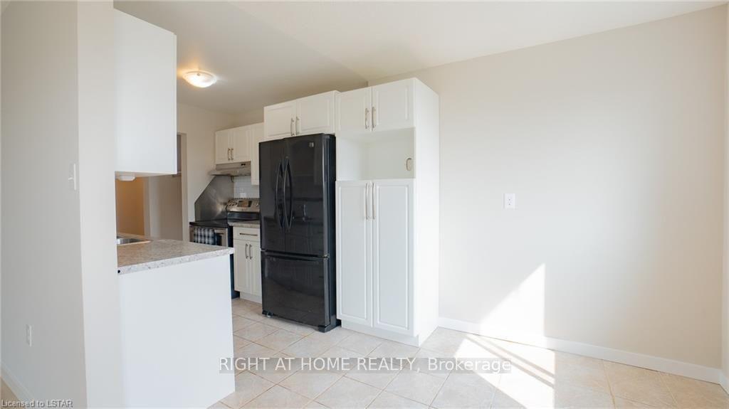 Photo 16 of Unit 801, 986 Huron Street, London, East A — HOMEH