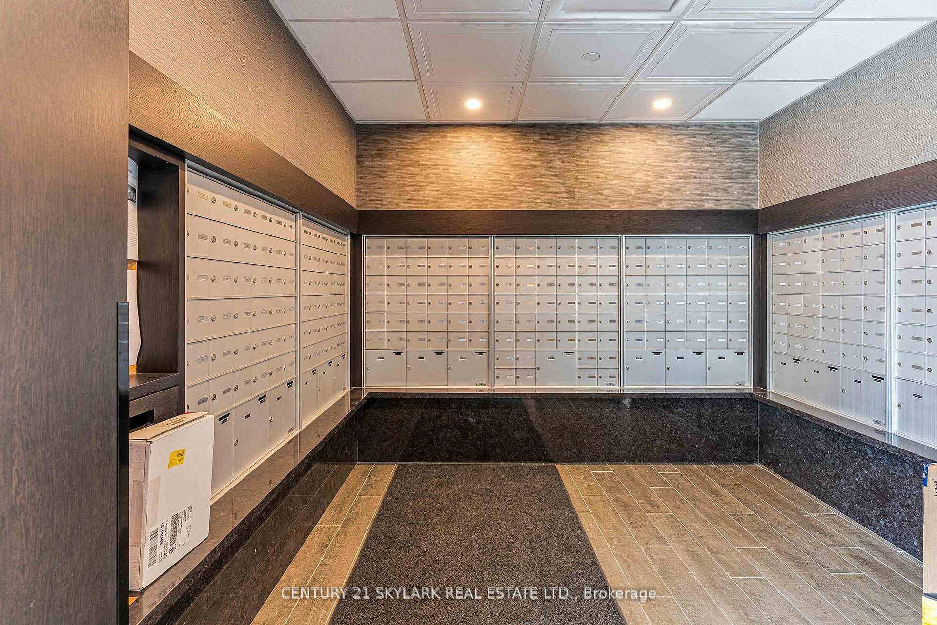 Photo 5 of Unit 701, 460 Dundas Street E, Hamilton, Waterdown — HOMEH