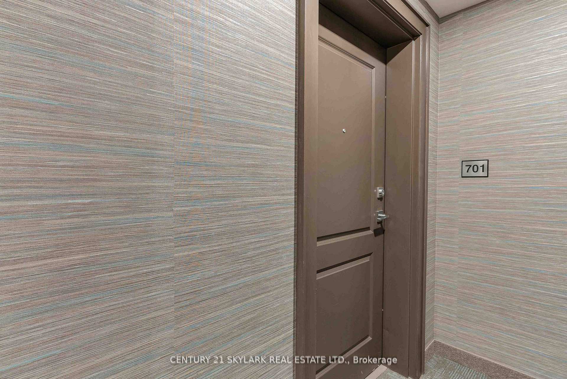 Photo 7 of Unit 701, 460 Dundas Street E, Hamilton, Waterdown — HOMEH