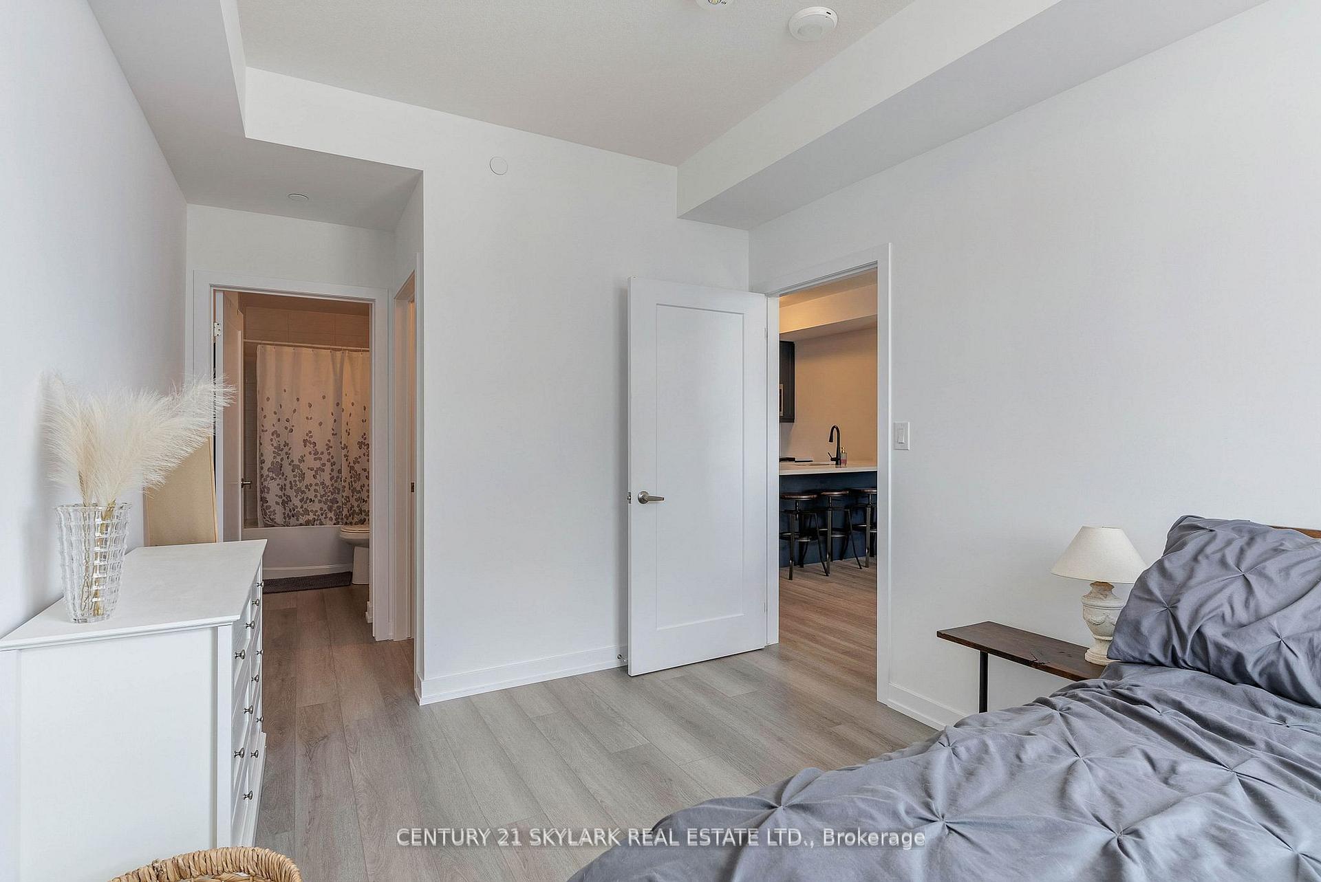 Photo 20 of Unit 701, 460 Dundas Street E, Hamilton, Waterdown — HOMEH