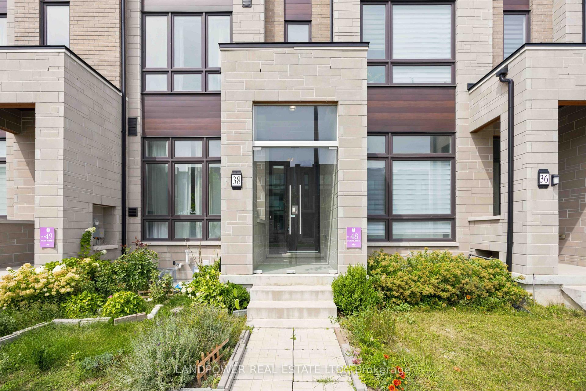 Photo 2 of 38 Lord Melborne Street, Markham, Victoria Square — HOMEH