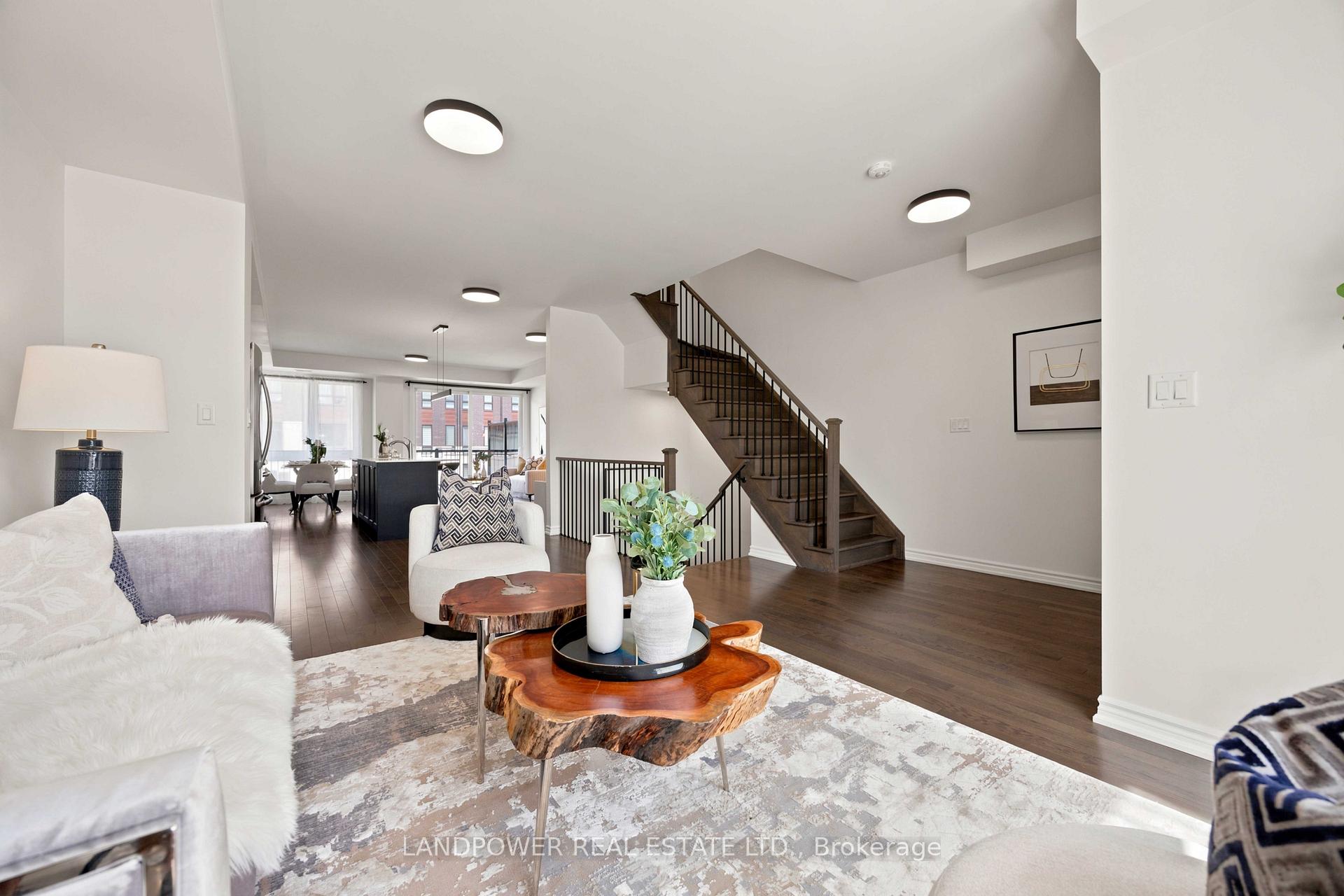 Photo 8 of 38 Lord Melborne Street, Markham, Victoria Square — HOMEH