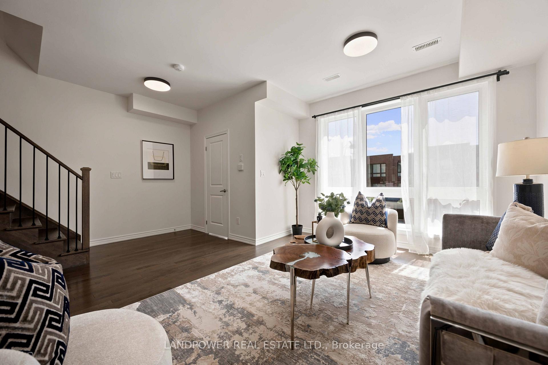 Photo 9 of 38 Lord Melborne Street, Markham, Victoria Square — HOMEH