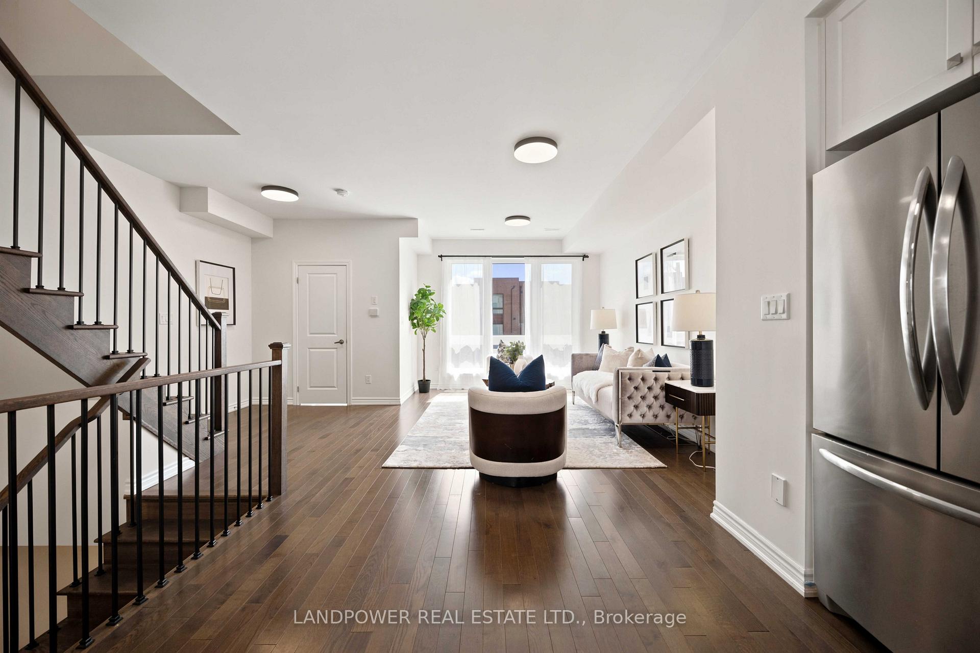 Photo 20 of 38 Lord Melborne Street, Markham, Victoria Square — HOMEH