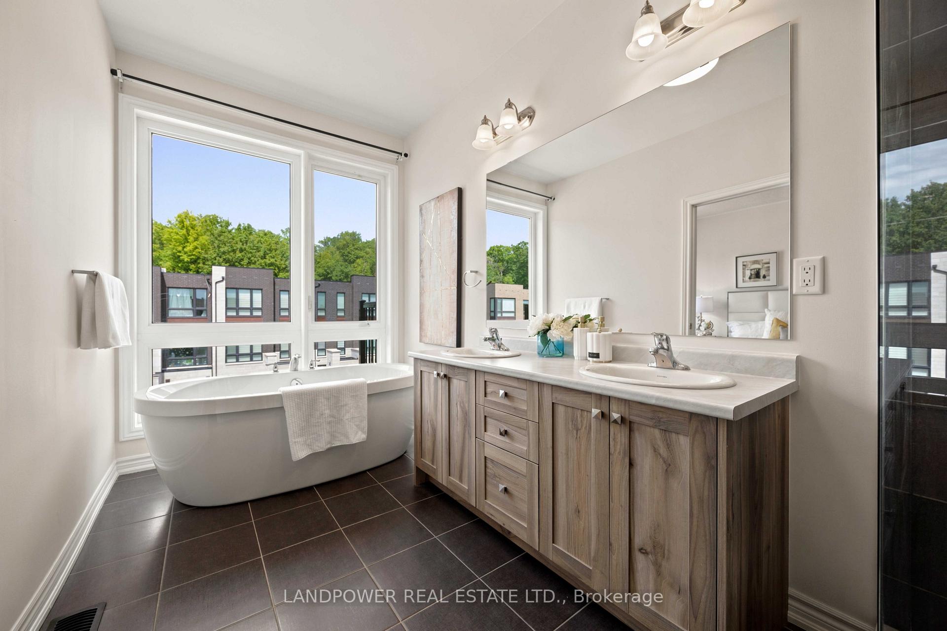 Photo 39 of 38 Lord Melborne Street, Markham, Victoria Square — HOMEH