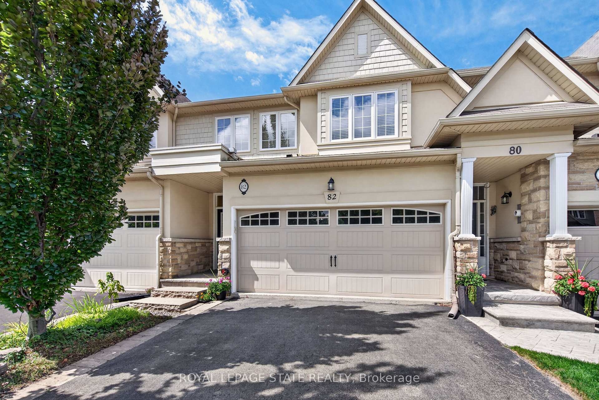 Photo 2 of 82 Maplevale Drive, Hamilton, Ancaster — HOMEH