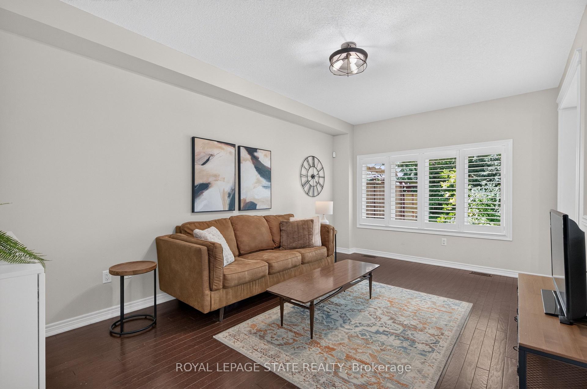 Photo 6 of 82 Maplevale Drive, Hamilton, Ancaster — HOMEH