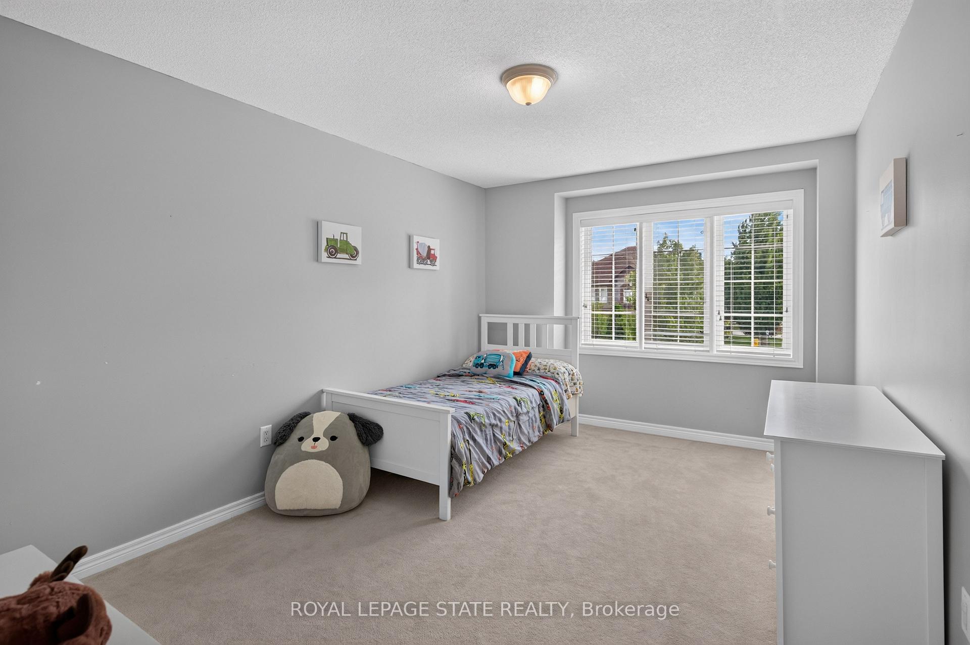 Photo 25 of 82 Maplevale Drive, Hamilton, Ancaster — HOMEH