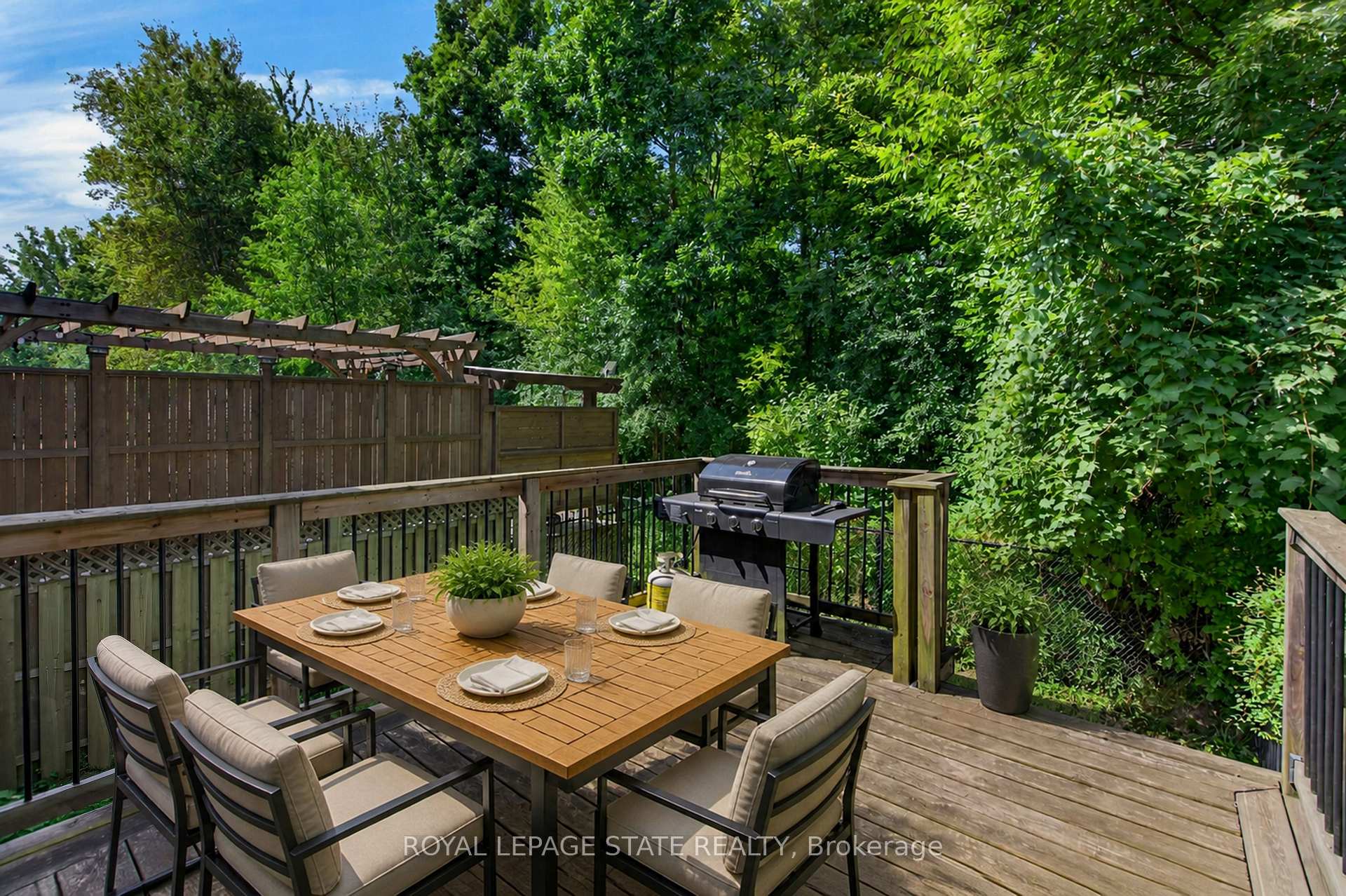 Photo 31 of 82 Maplevale Drive, Hamilton, Ancaster — HOMEH