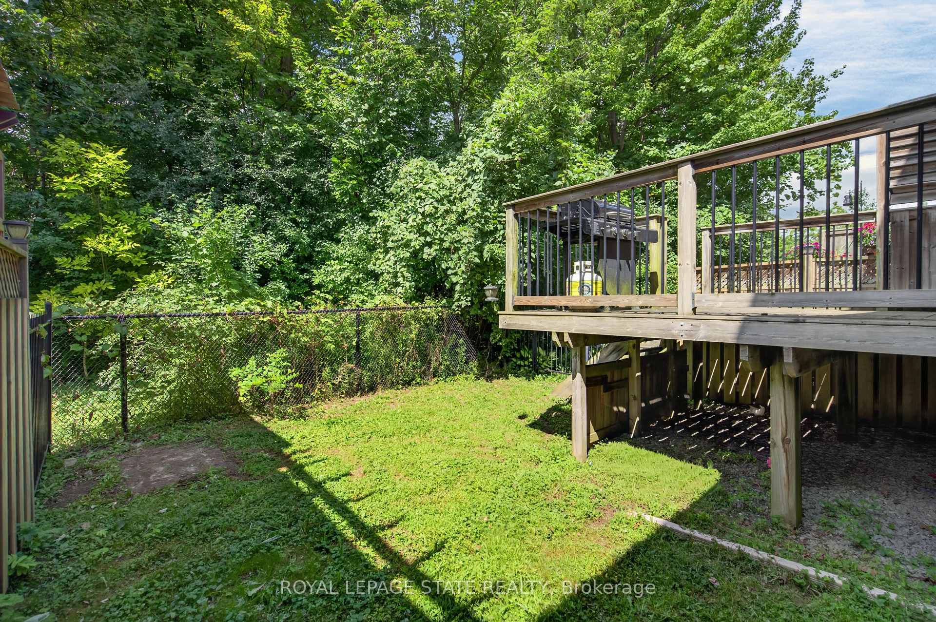 Photo 33 of 82 Maplevale Drive, Hamilton, Ancaster — HOMEH