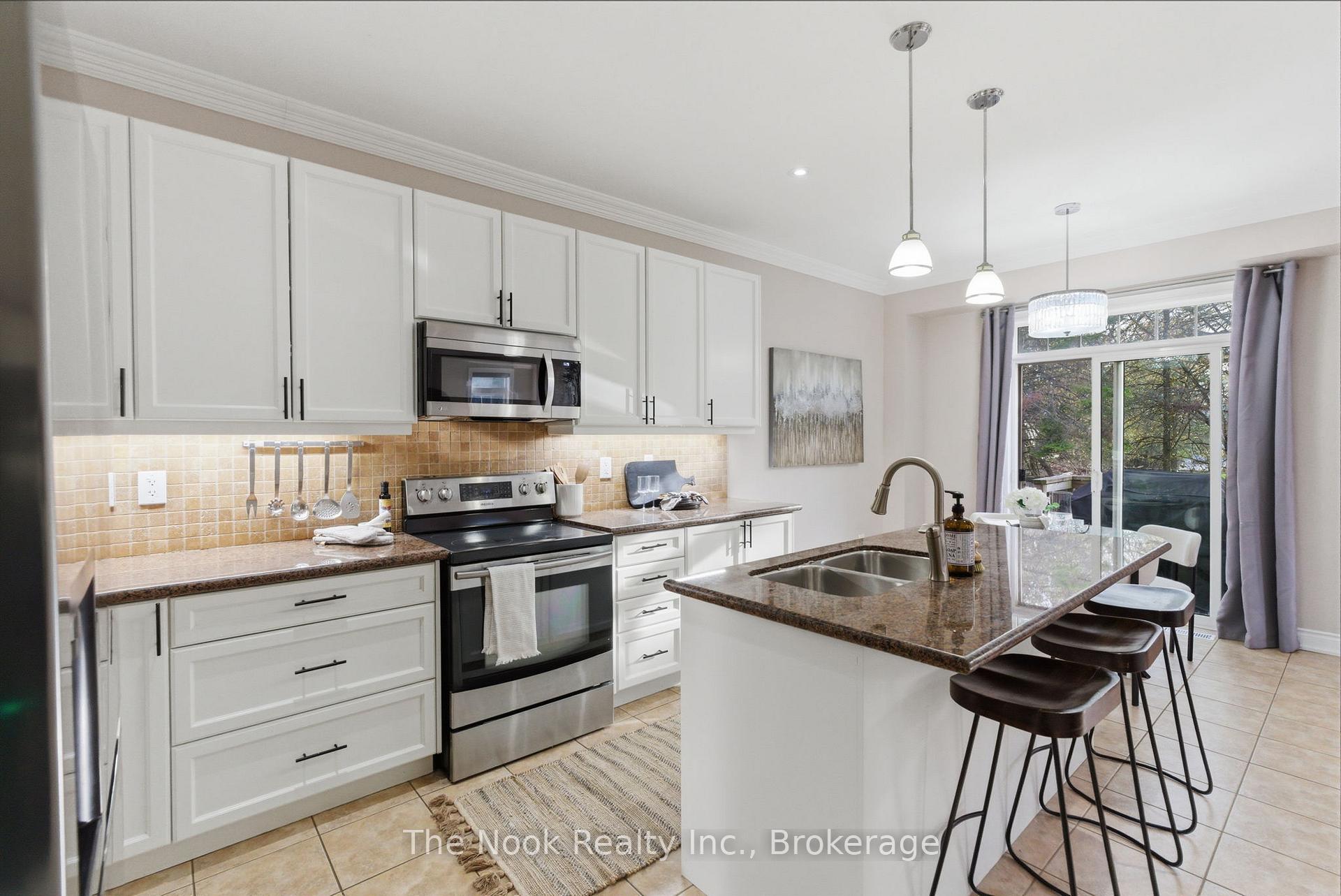 Photo 15 of 1 Wilbert Hoar Court, Clarington, Courtice — HOMEH