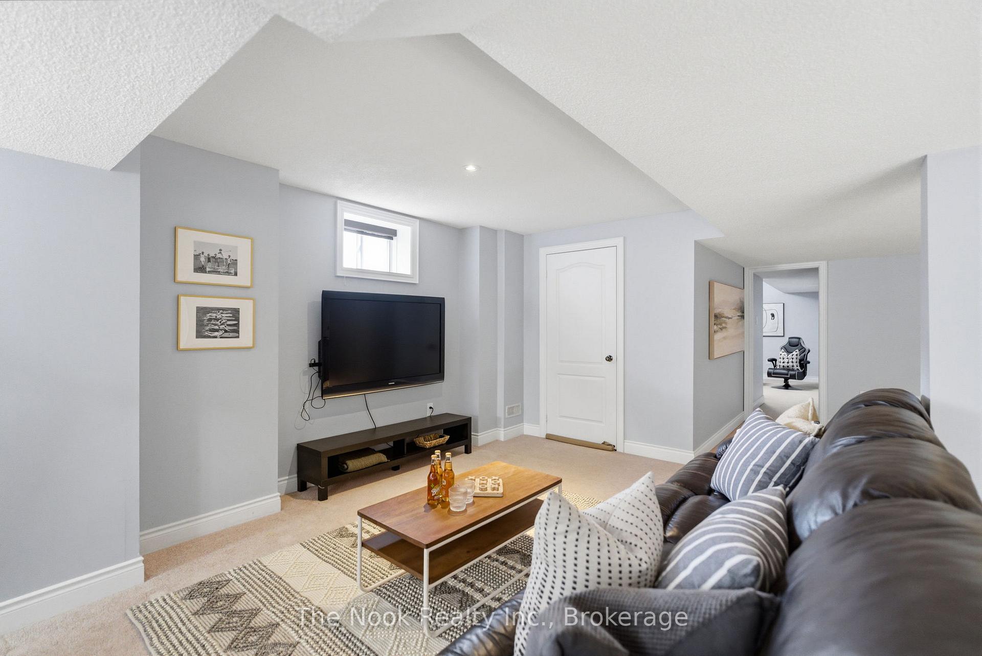 Photo 42 of 1 Wilbert Hoar Court, Clarington, Courtice — HOMEH