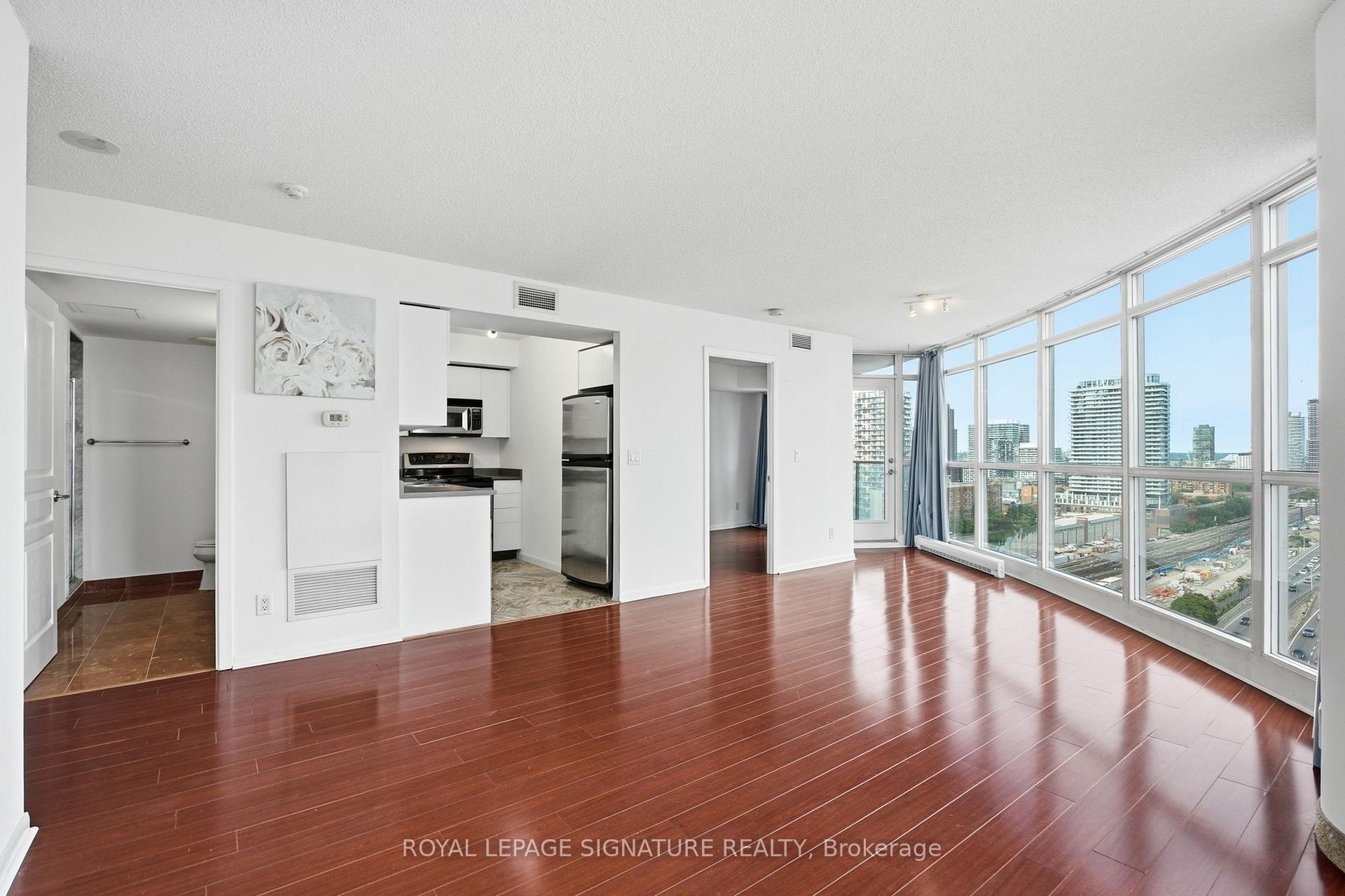 Photo 12 of Unit 2011, 18 Yonge Street, Toronto, Waterfront Communities — HOMEH