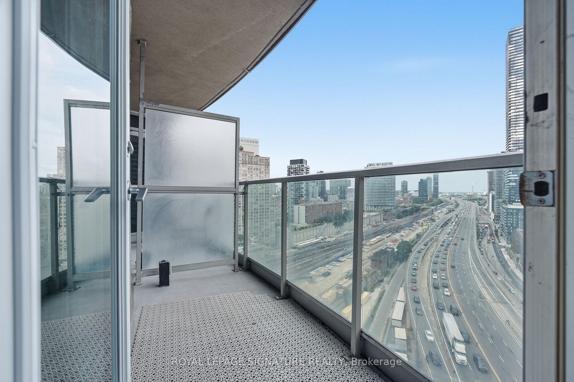 Photo 31 of Unit 2011, 18 Yonge Street, Toronto, Waterfront Communities — HOMEH