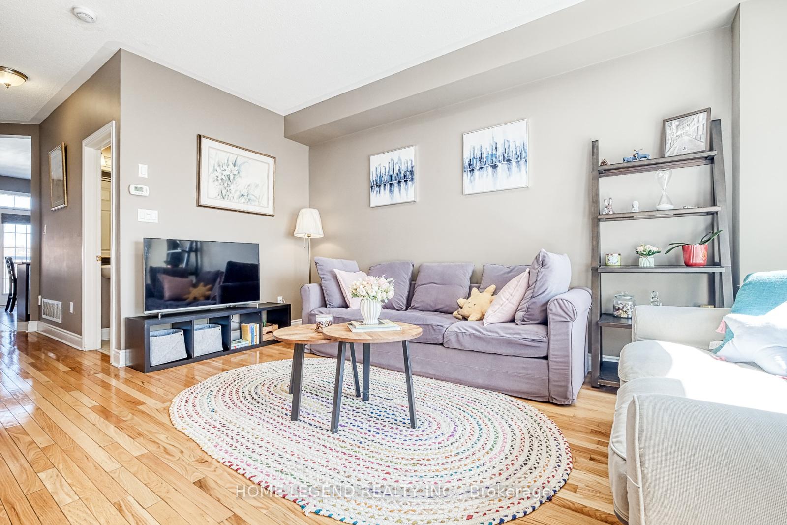 Photo 3 of 28 Loring Doolittle Court, Aurora, Aurora Village — HOMEH