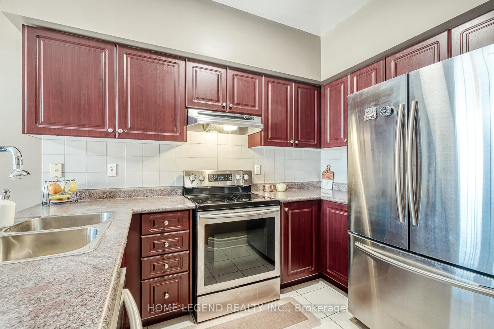 Photo 9 of 28 Loring Doolittle Court, Aurora, Aurora Village — HOMEH