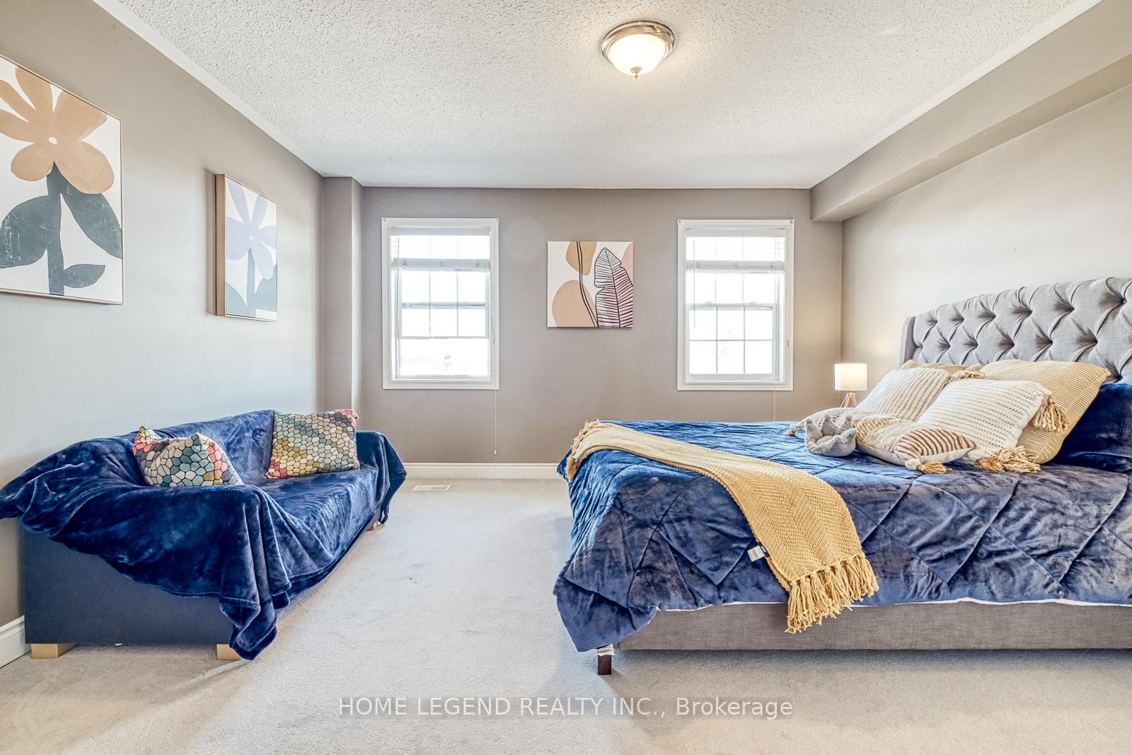 Photo 16 of 28 Loring Doolittle Court, Aurora, Aurora Village — HOMEH