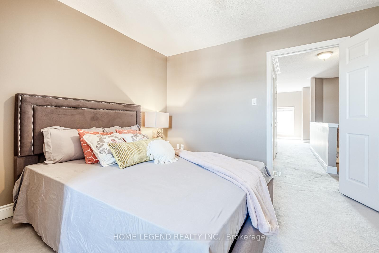 Photo 26 of 28 Loring Doolittle Court, Aurora, Aurora Village — HOMEH