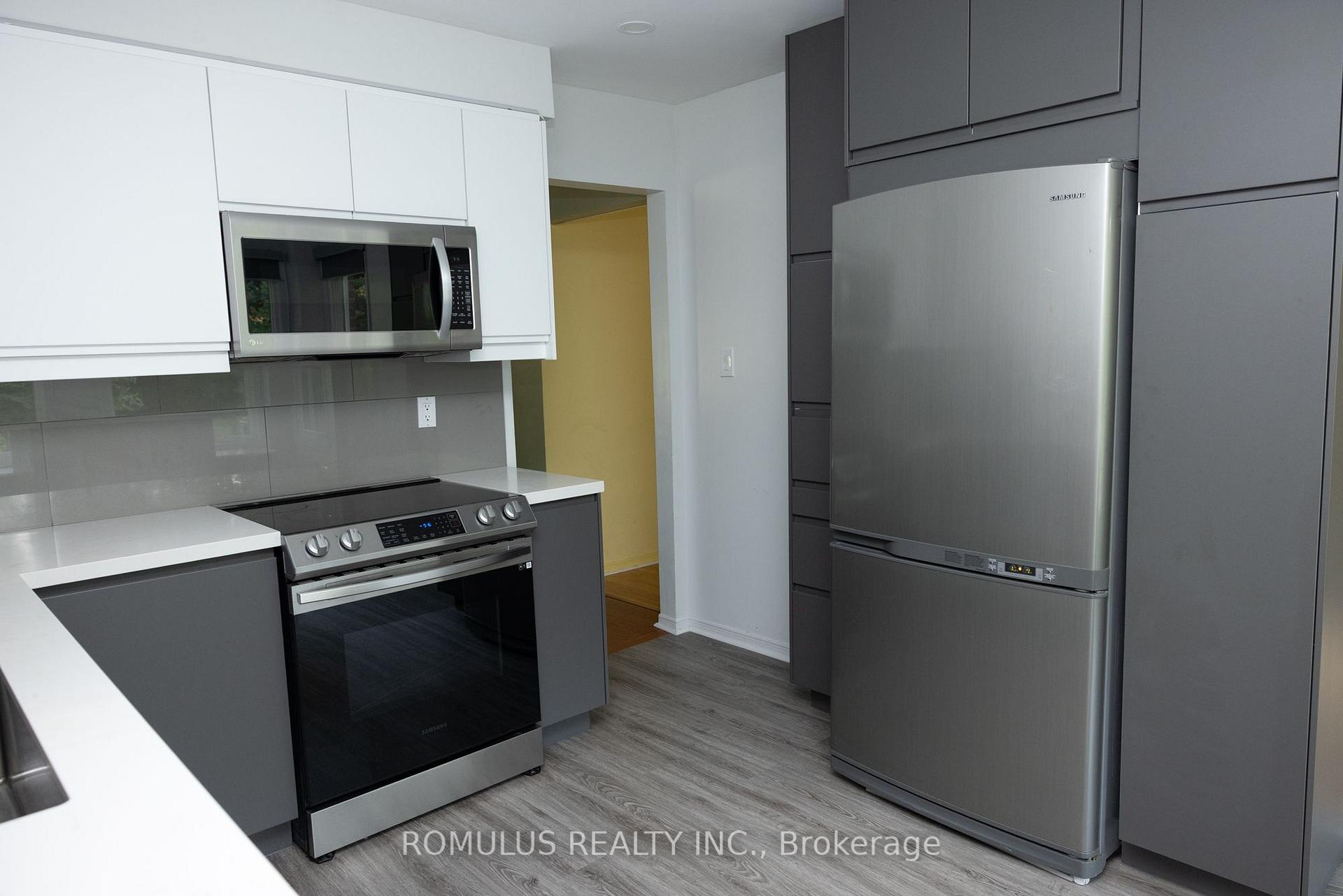 Photo 7 of 280 King Andrew Drive, Mississauga, Rathwood — HOMEH