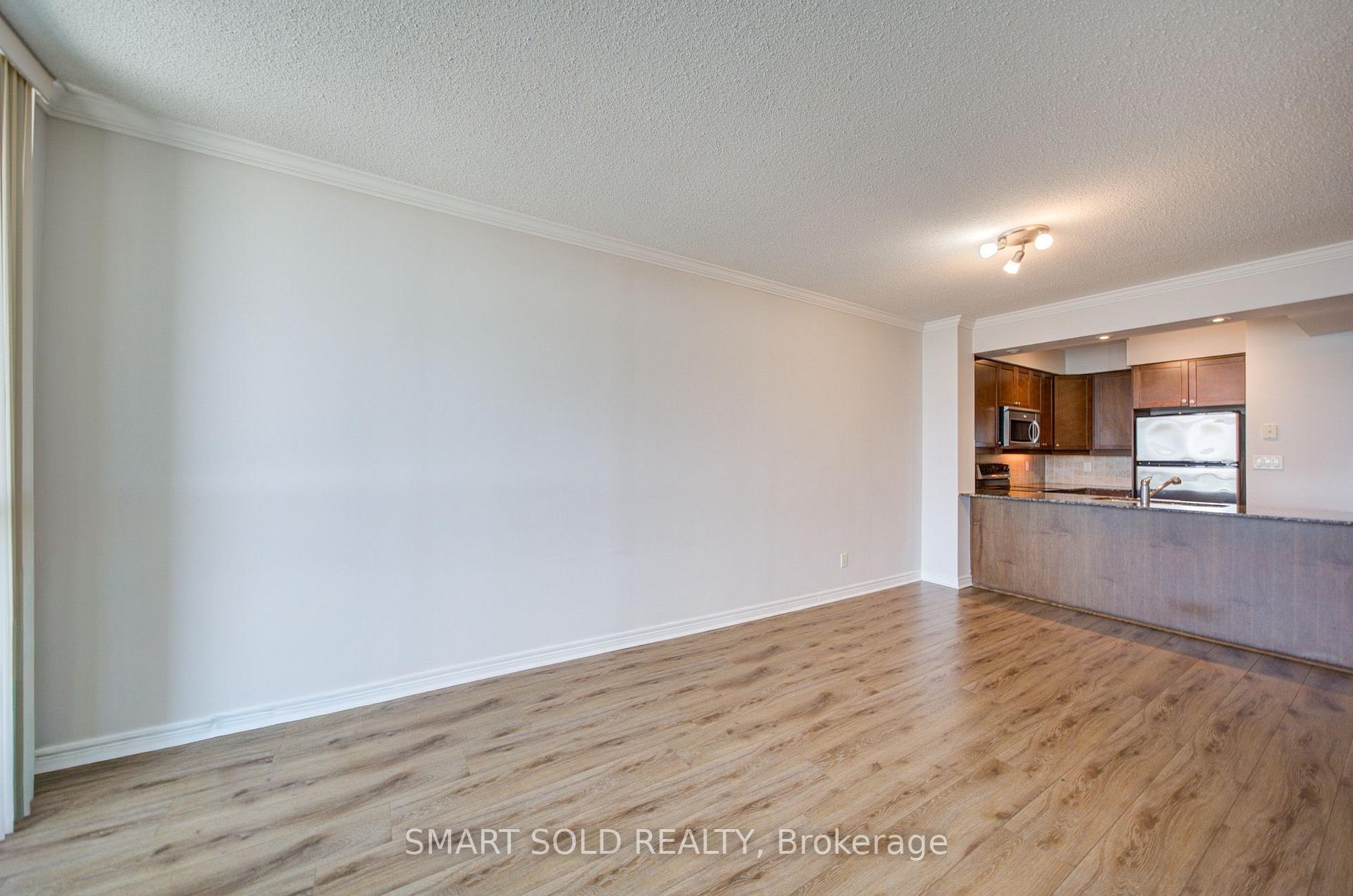 Photo 8 of Unit 1508, 100 Promenade Circle, Vaughan, Brownridge — HOMEH