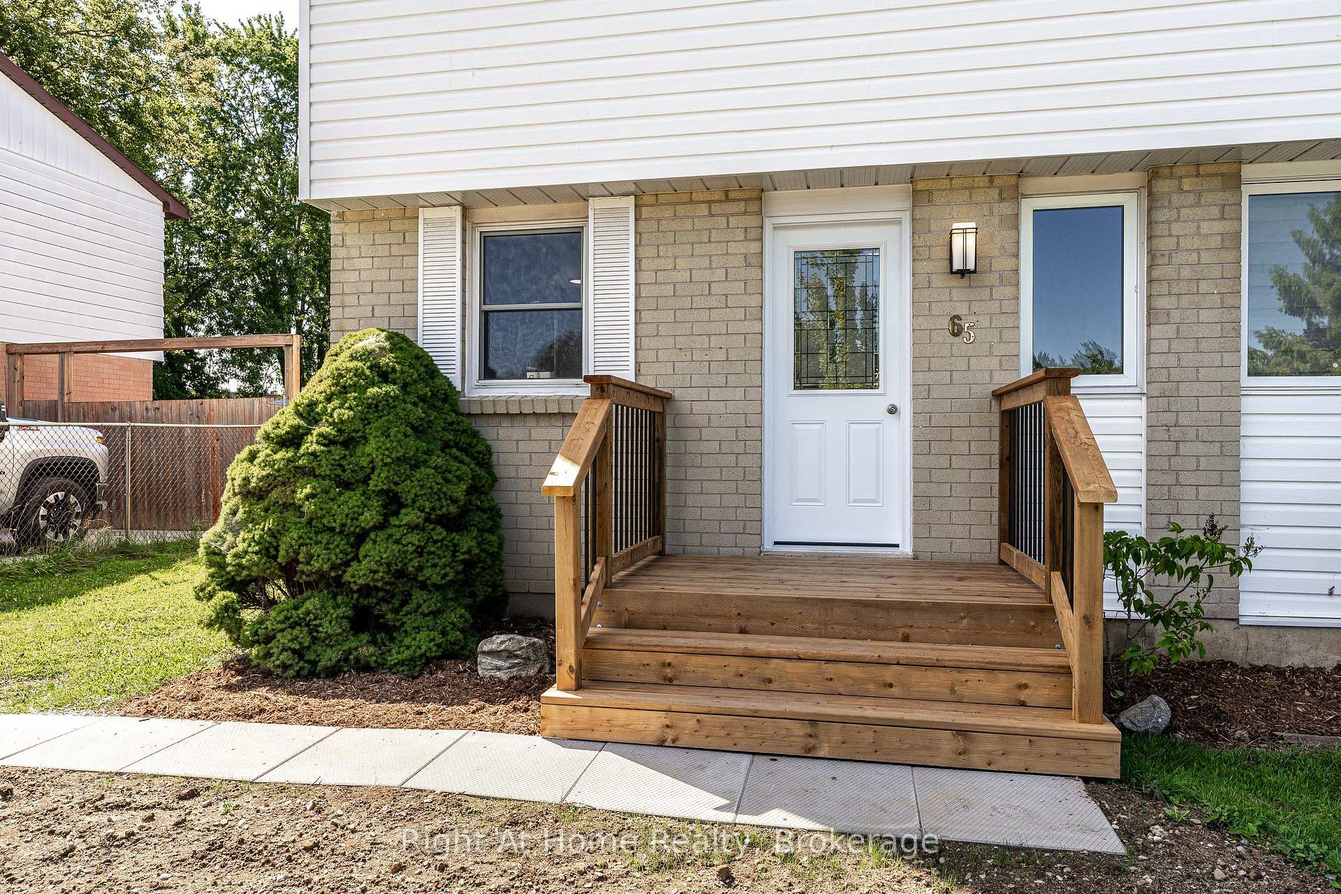 Photo 2 of 65 Maple Avenue, Stratford — HOMEH