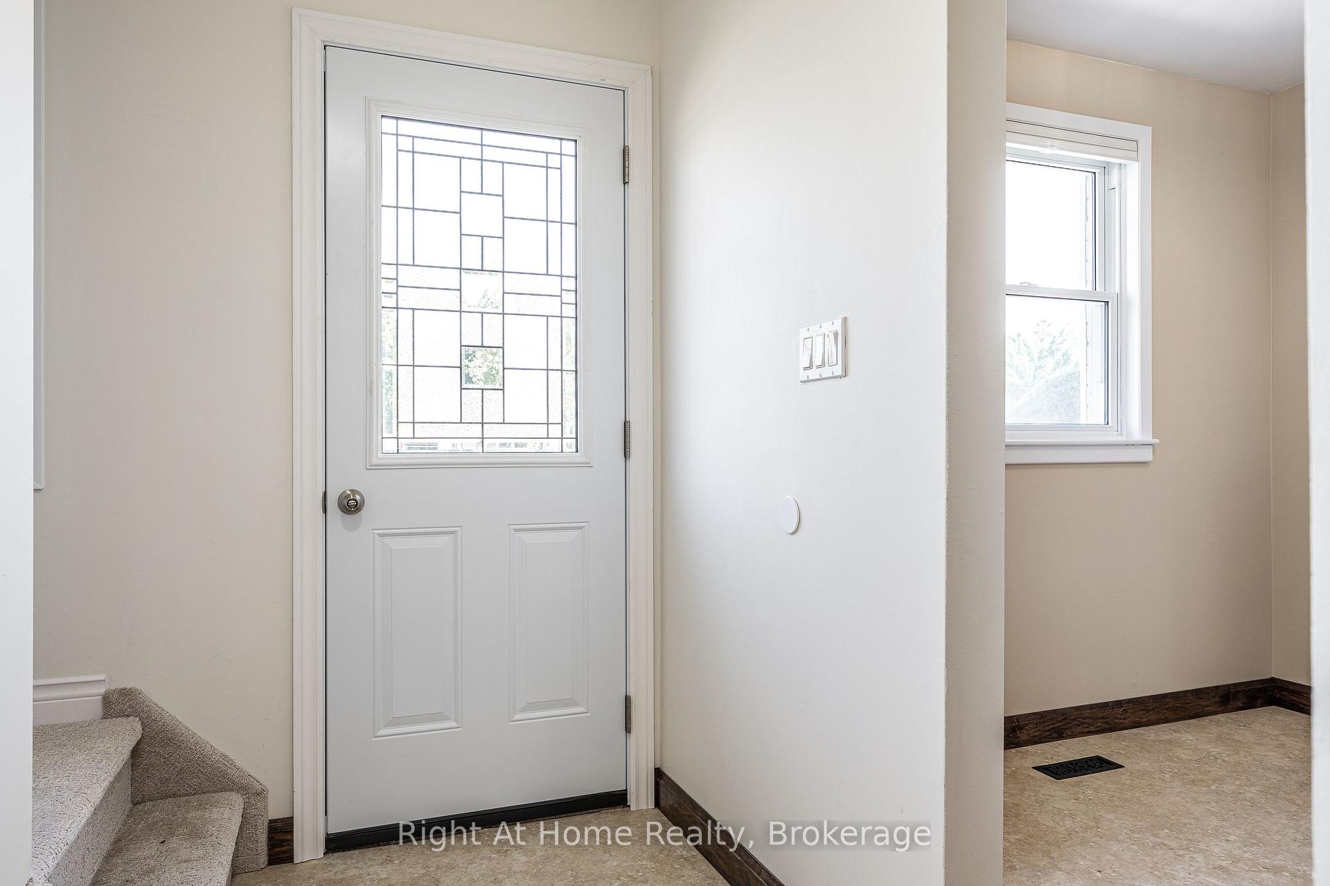 Photo 3 of 65 Maple Avenue, Stratford — HOMEH