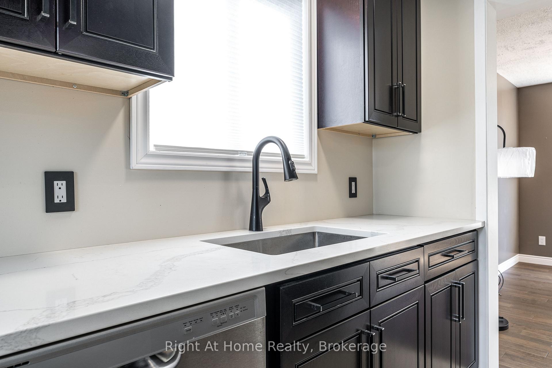 Photo 6 of 65 Maple Avenue, Stratford — HOMEH