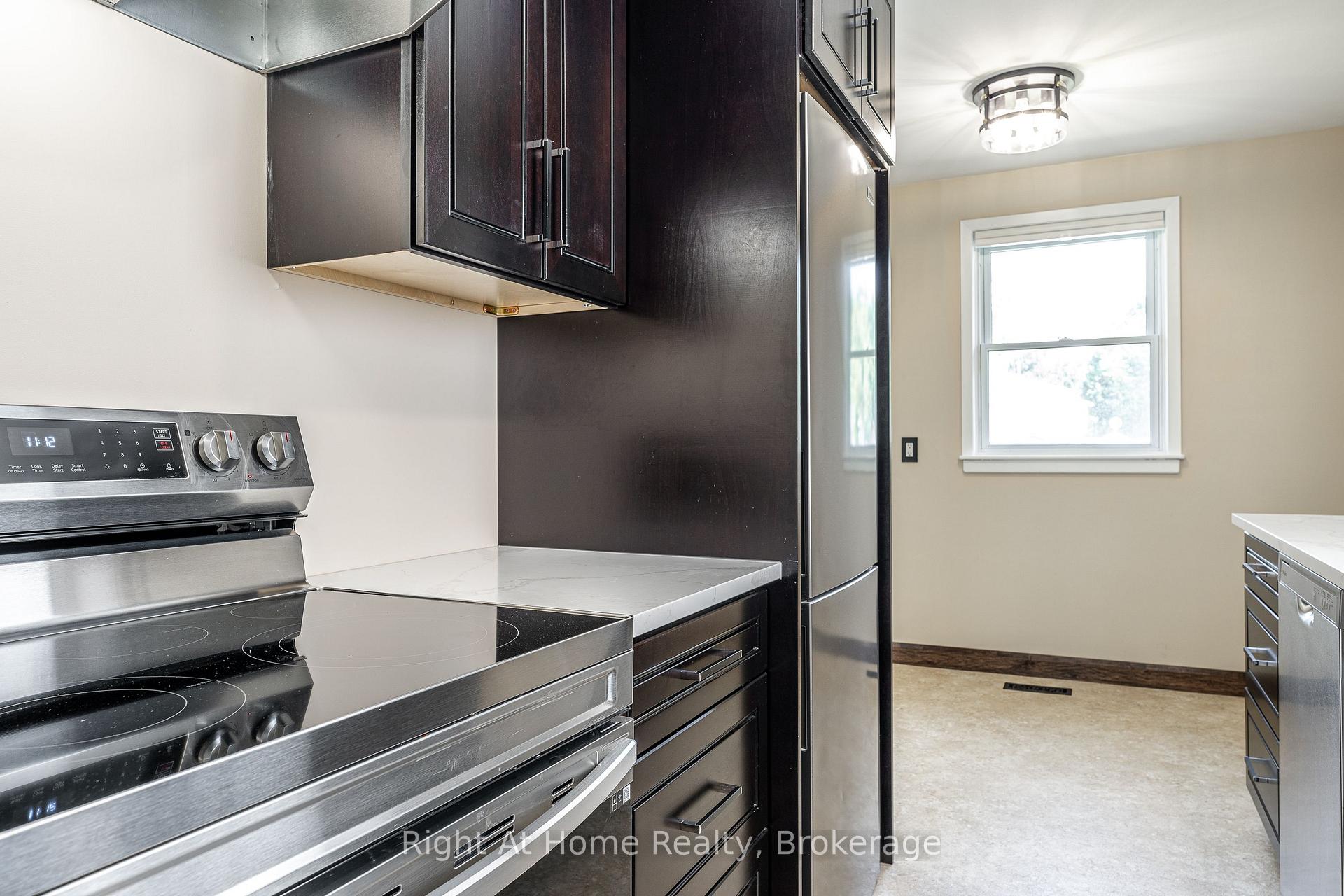 Photo 7 of 65 Maple Avenue, Stratford — HOMEH