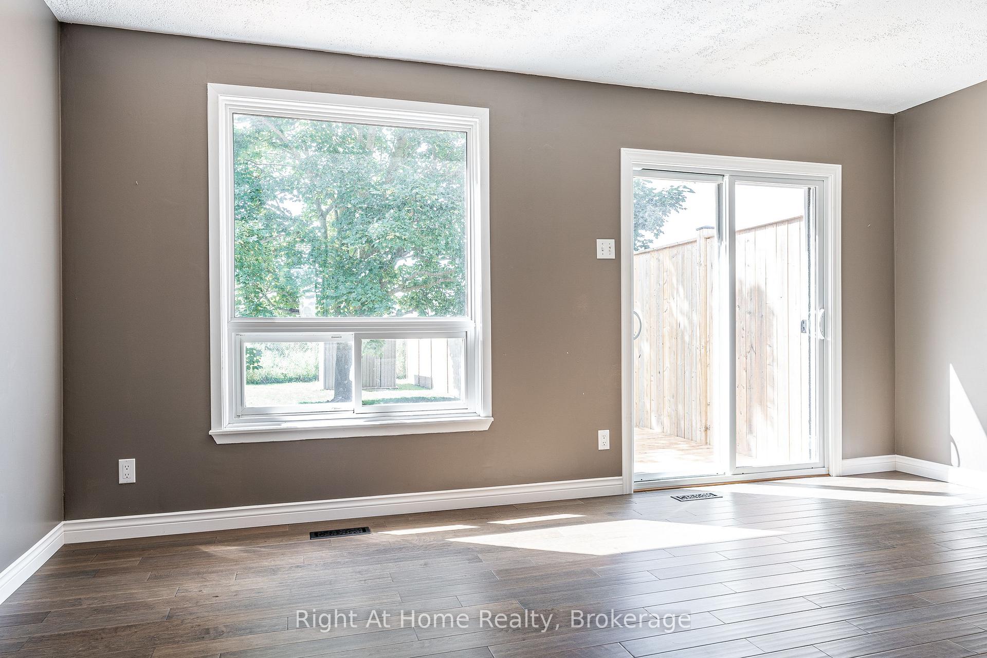 Photo 10 of 65 Maple Avenue, Stratford — HOMEH