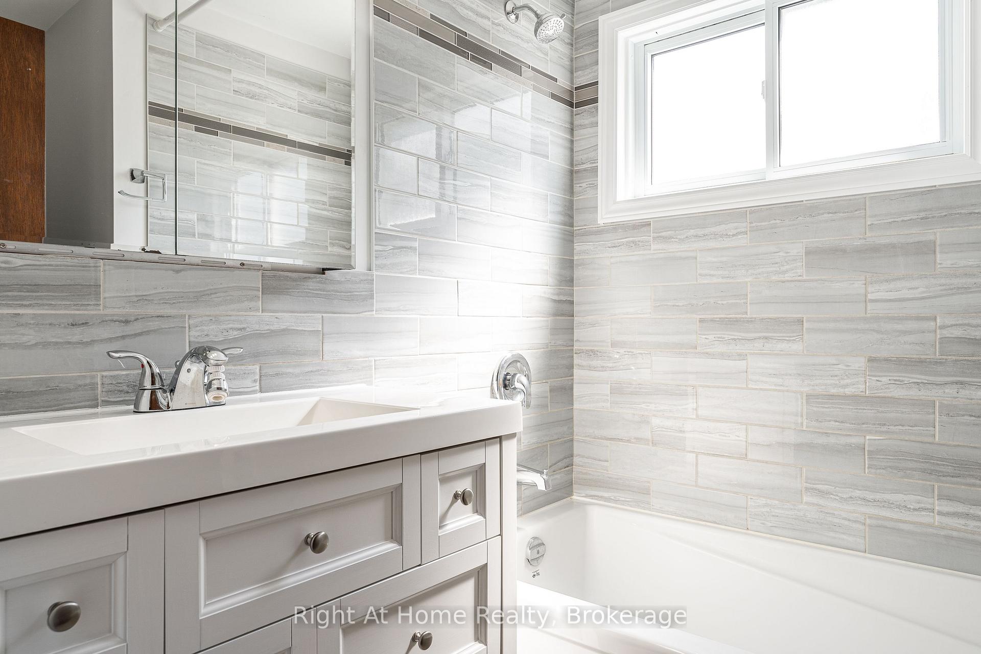 Photo 18 of 65 Maple Avenue, Stratford — HOMEH