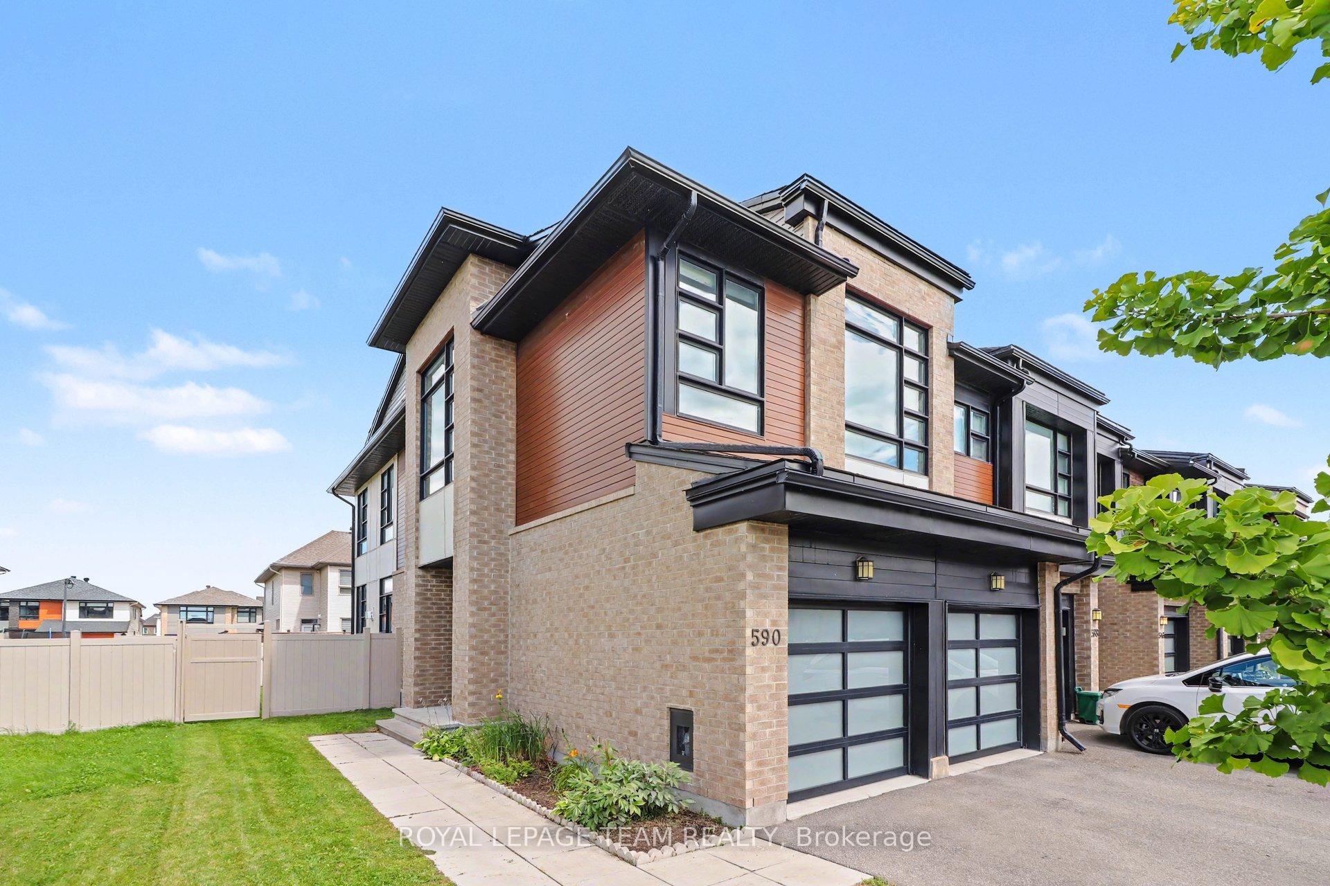 Photo 3 of 590 Triangle Street, Ottawa, Kanata - Emerald Meadows/Trailwest — HOMEH